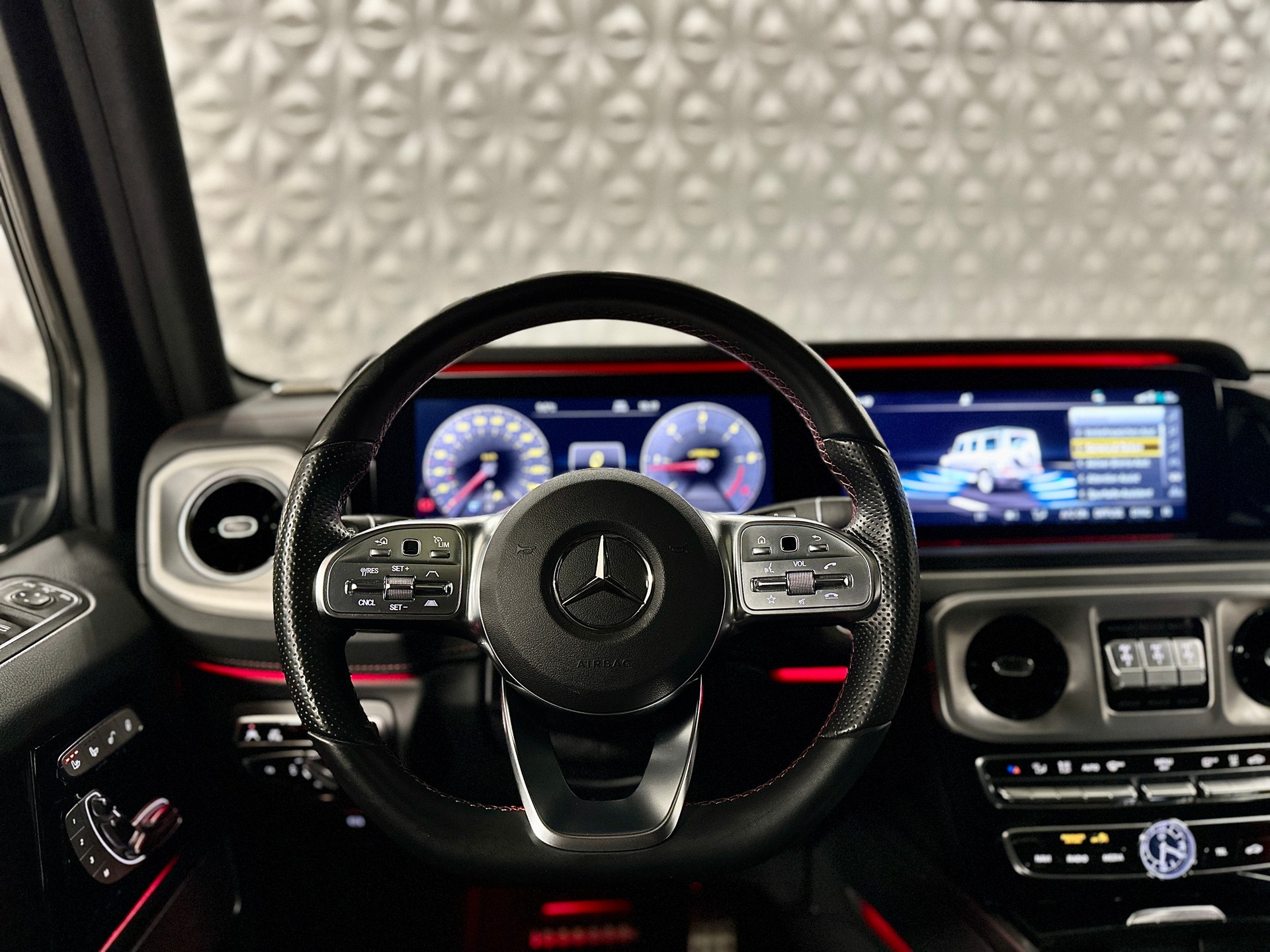 MERCEDES-BENZ G 400 d AMG Line 9G-Tronic-image-26