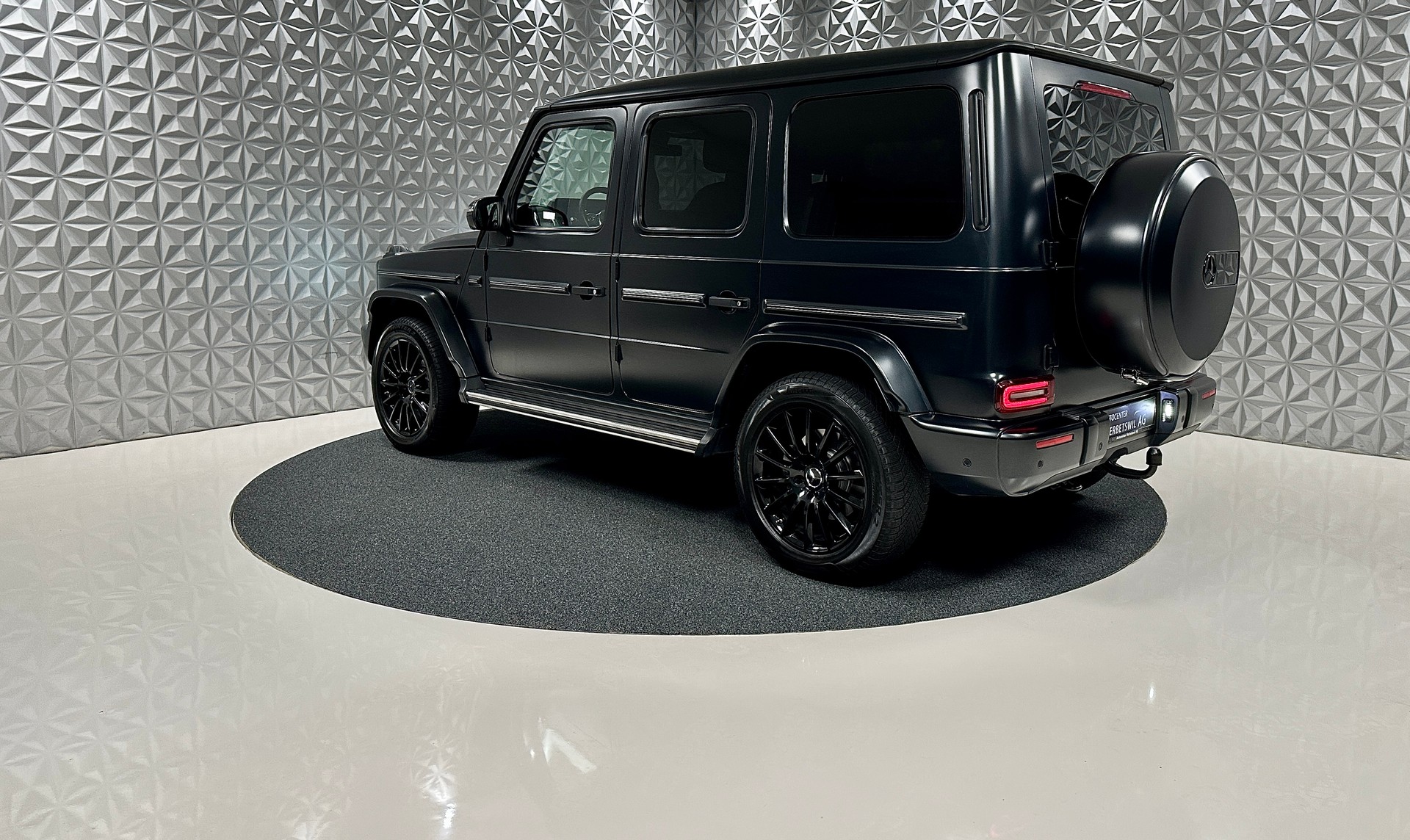 MERCEDES-BENZ G 400 d AMG Line 9G-Tronic-image-6