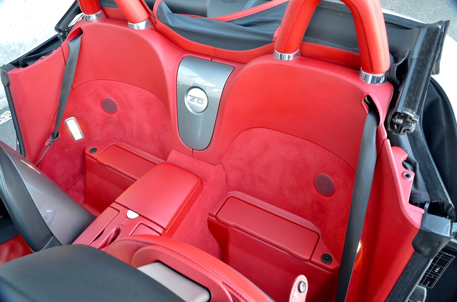 BMW Z8 Roadster-image-11