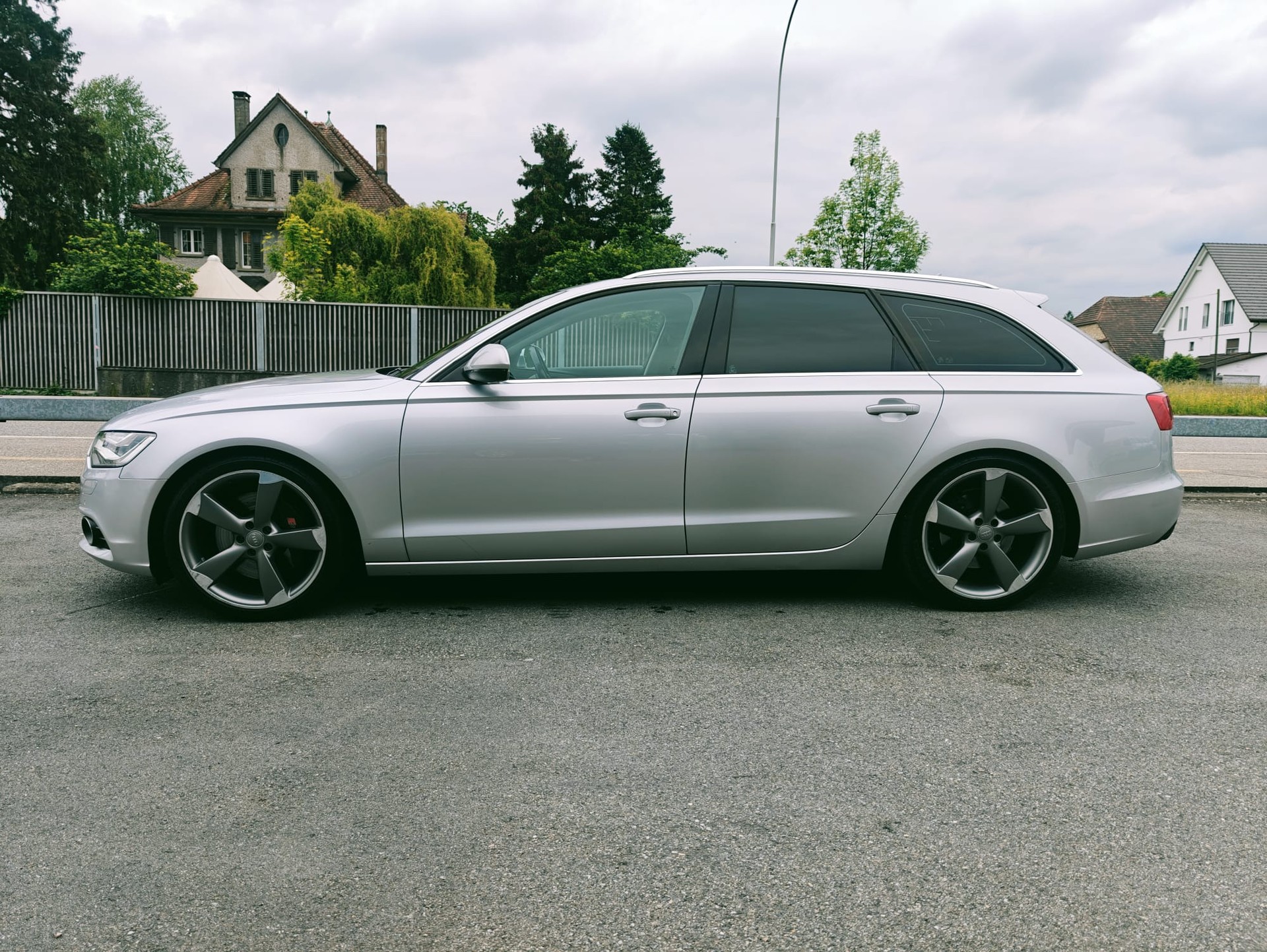 AUDI A6 Avant 3.0 TFSI V6 quattro S-tronic • 420PS • ACC • Bose Soundsystem • Head-Up Display • Corner view cameras • frisch ab MFK-image-2