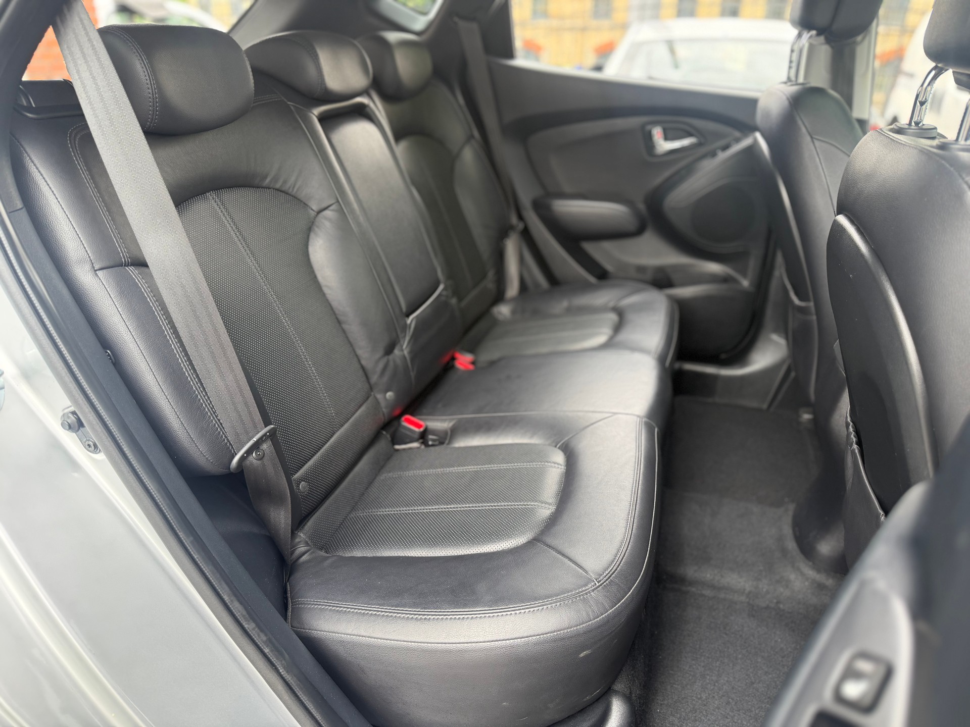 HYUNDAI iX 35 2.0 CRDi Style 4WD-image-11