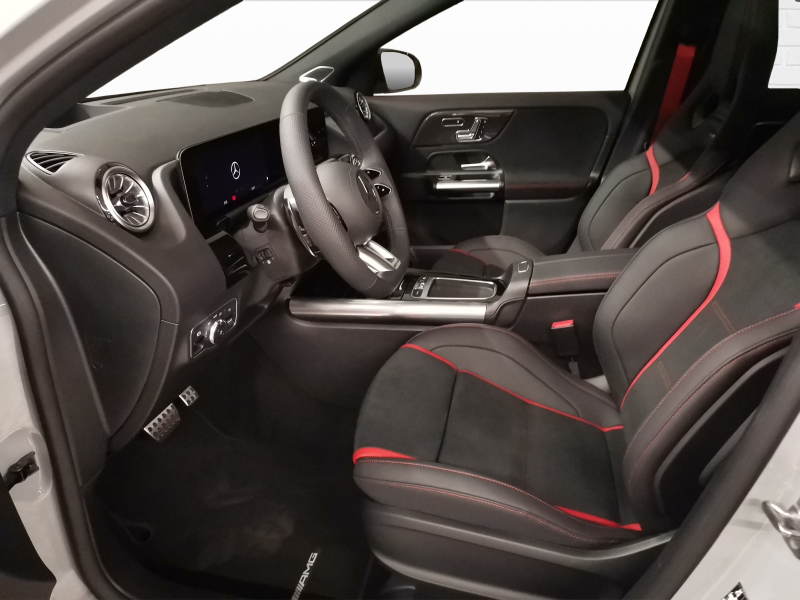 MERCEDES-BENZ AMG GLA 35 4Matic-image-6