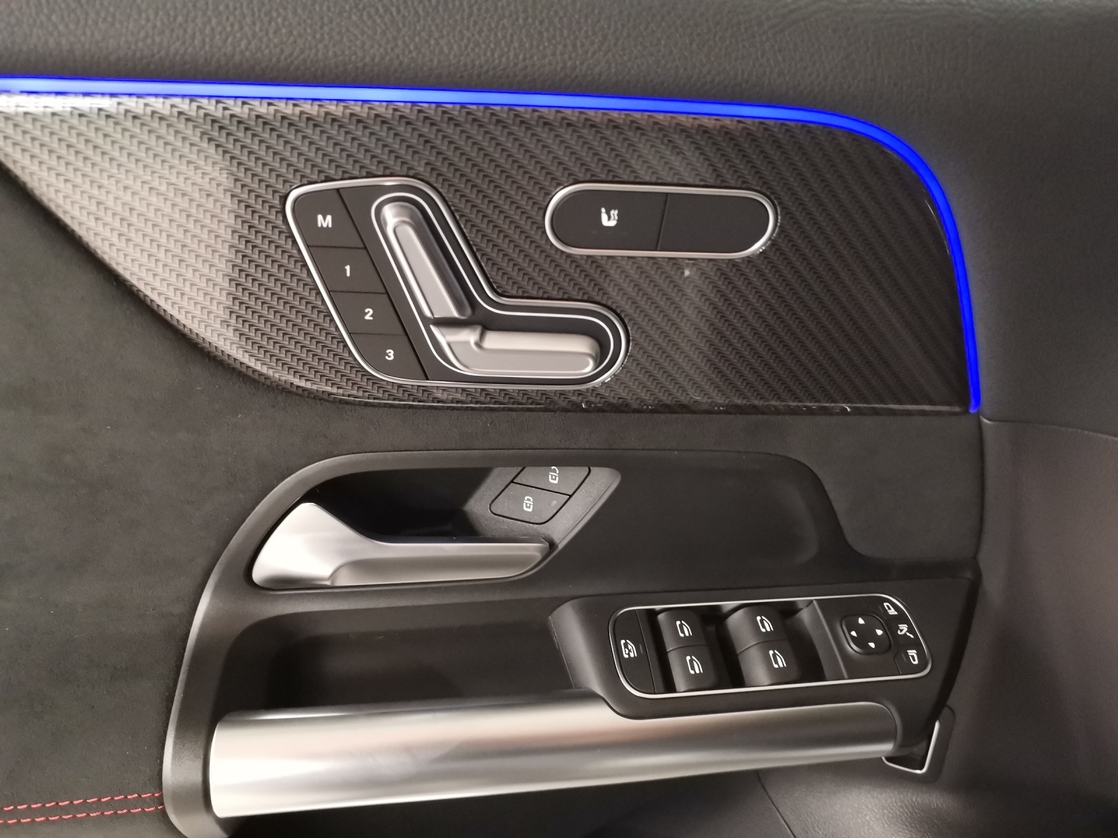 MERCEDES-BENZ AMG GLA 35 4Matic-image-12