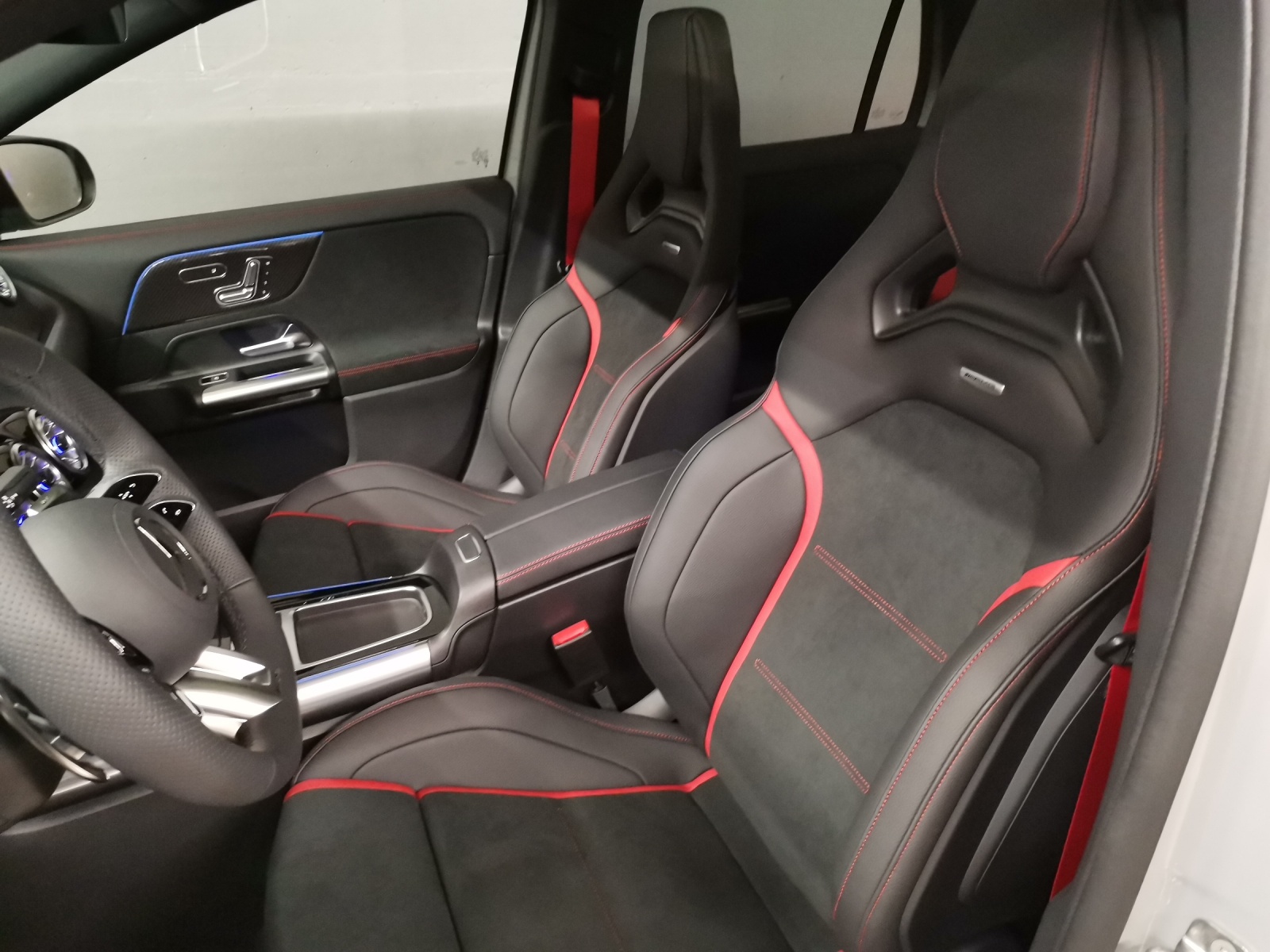 MERCEDES-BENZ AMG GLA 35 4Matic-image-15