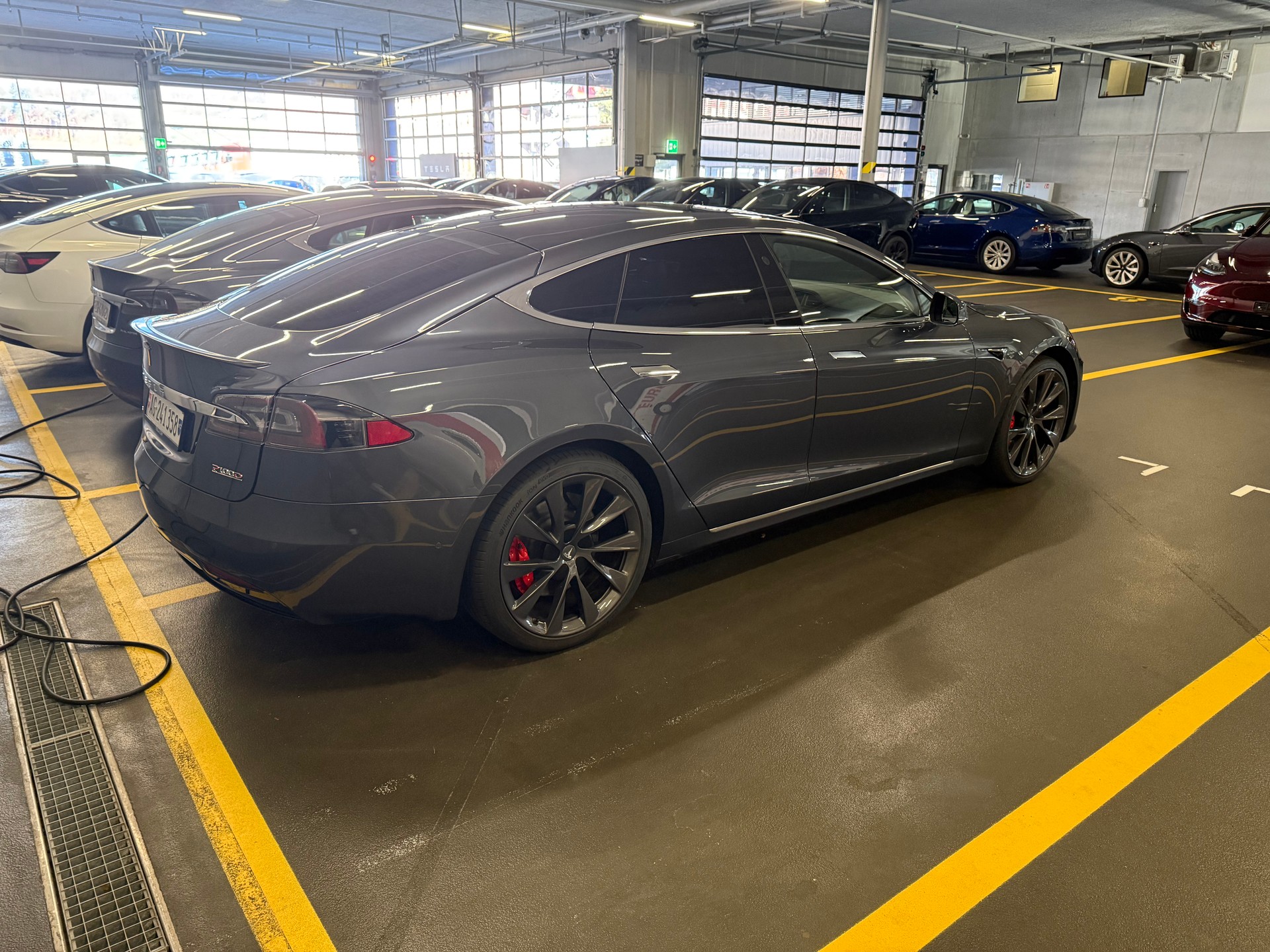 TESLA Model S 100D Neuwertiger Zustand, (10.06.2025) bei Tesla Schlieren eine neue Original Batterie erhalten-image-2