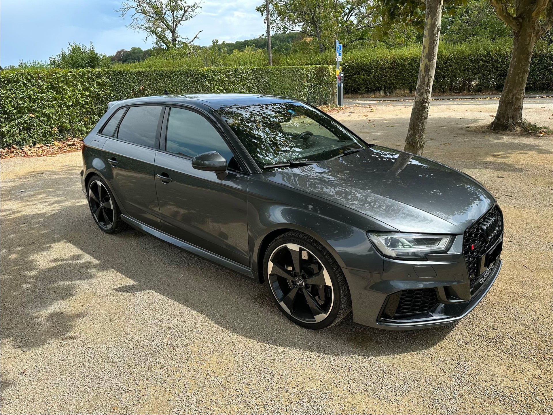 AUDI RS3 Sportback 2.5 TSI quattro S-tronic-image-1