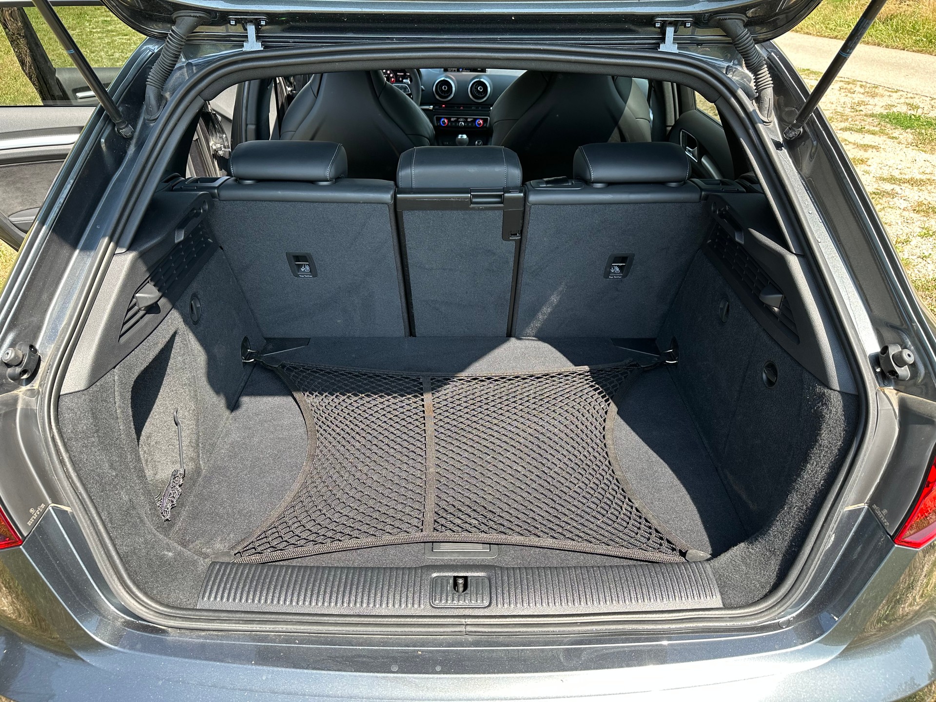 AUDI RS3 Sportback 2.5 TSI quattro S-tronic-image-7