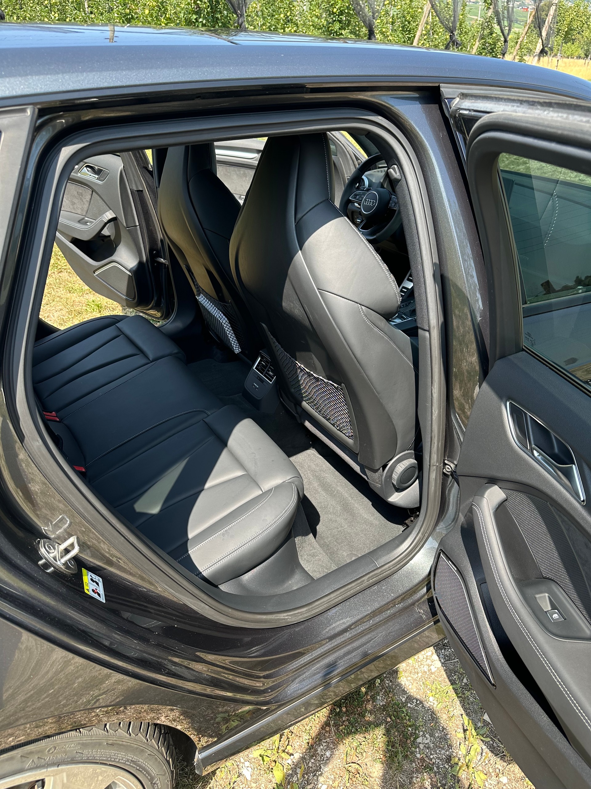 AUDI RS3 Sportback 2.5 TSI quattro S-tronic-image-8