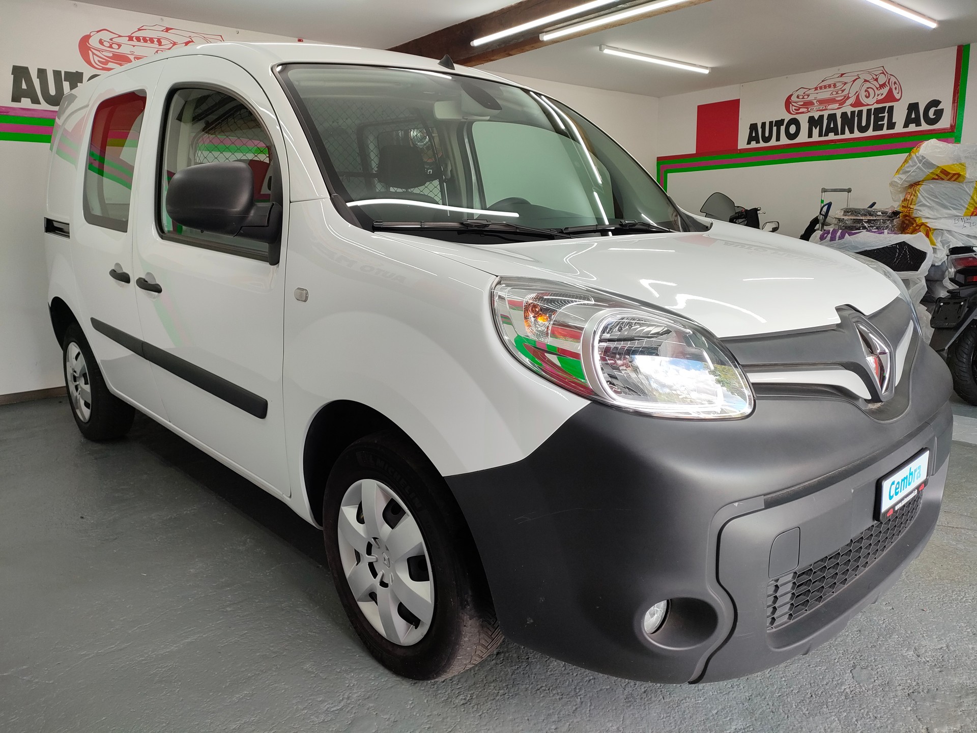 RENAULT Kangoo Medium TCe 115 Business A-image-1
