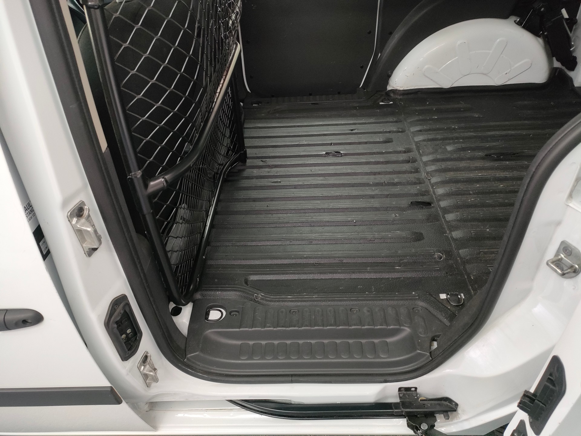 RENAULT Kangoo Medium TCe 115 Business A-image-11