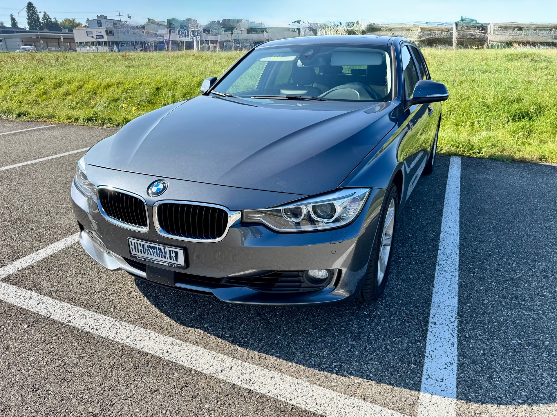 BMW 330d xDrive Touring Steptronic-image-0