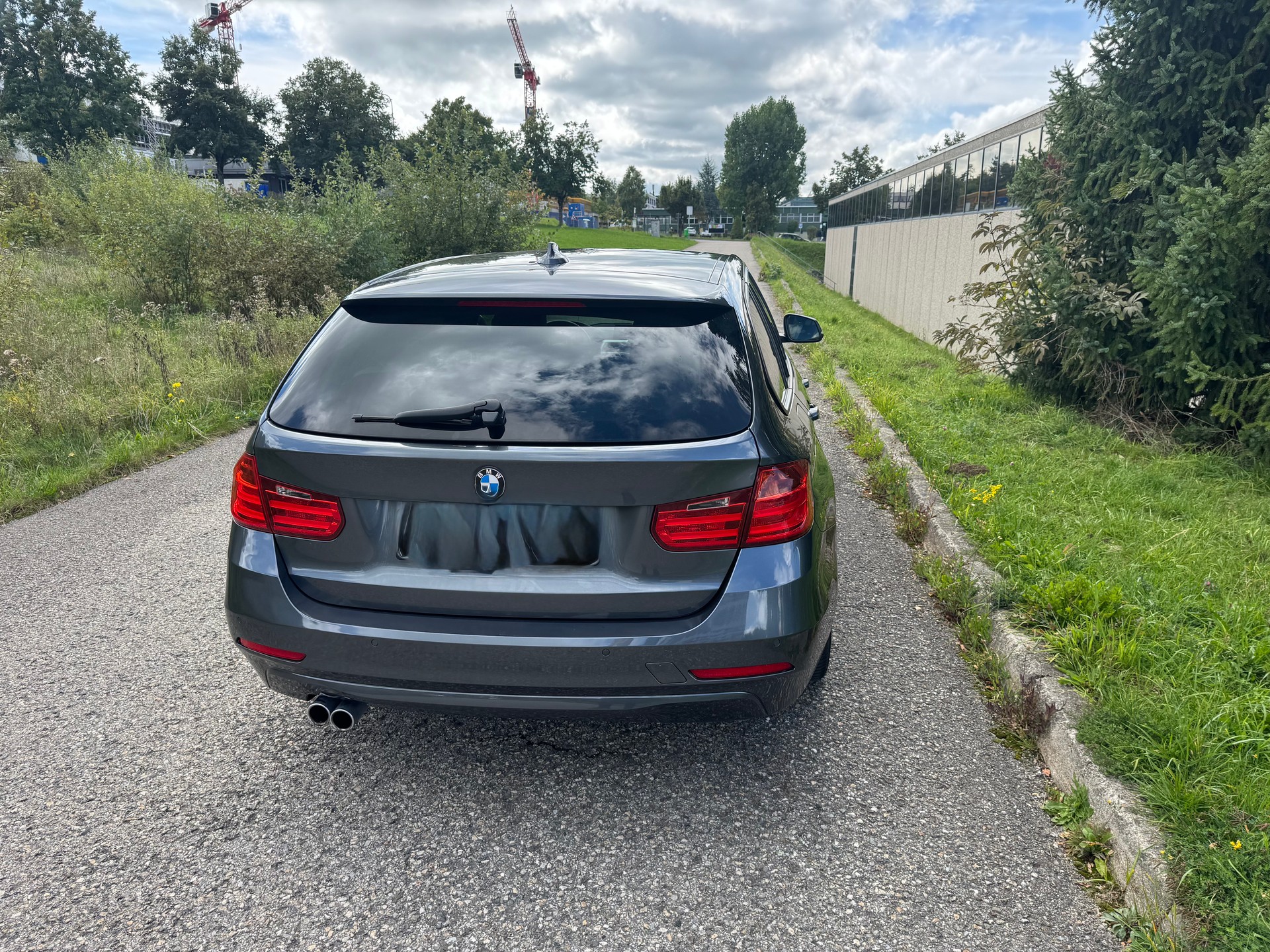 BMW 330d xDrive Touring Steptronic-image-2