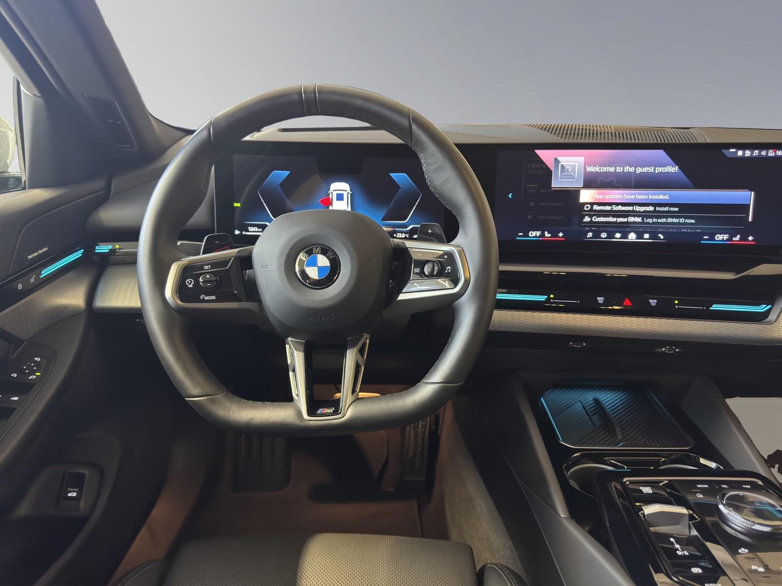 BMW 520d xDrive Touring M Sport-image-8