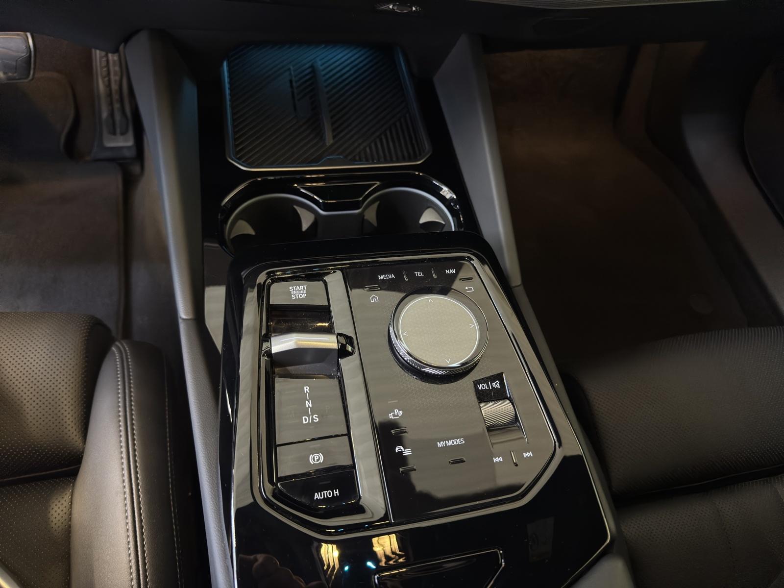 BMW 520d xDrive Touring M Sport-image-13