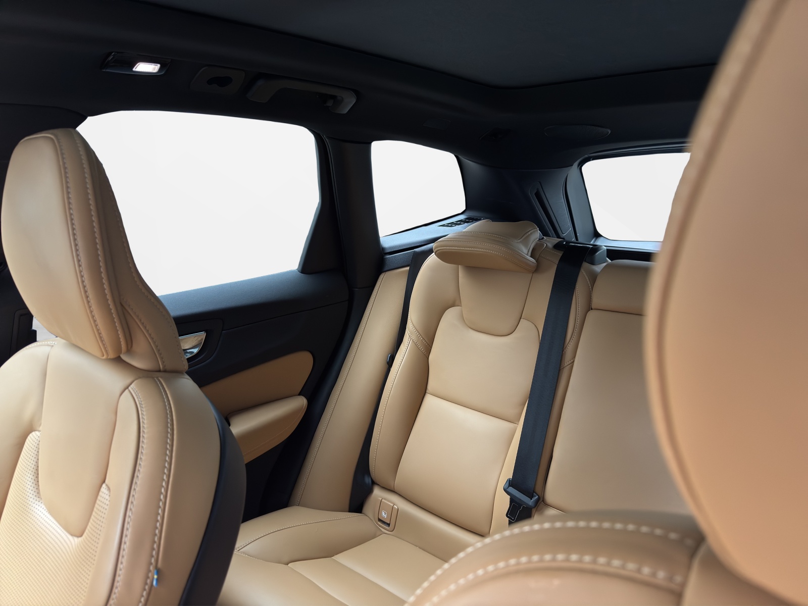 VOLVO XC60 T6 eAWD PluginHybrid Inscription Geartronic-image-10