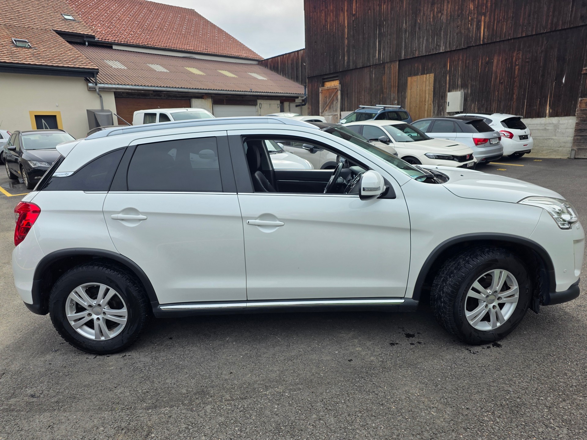 CITROEN C4 Aircross 1.6 HDi Exclusive 4WD-image-1