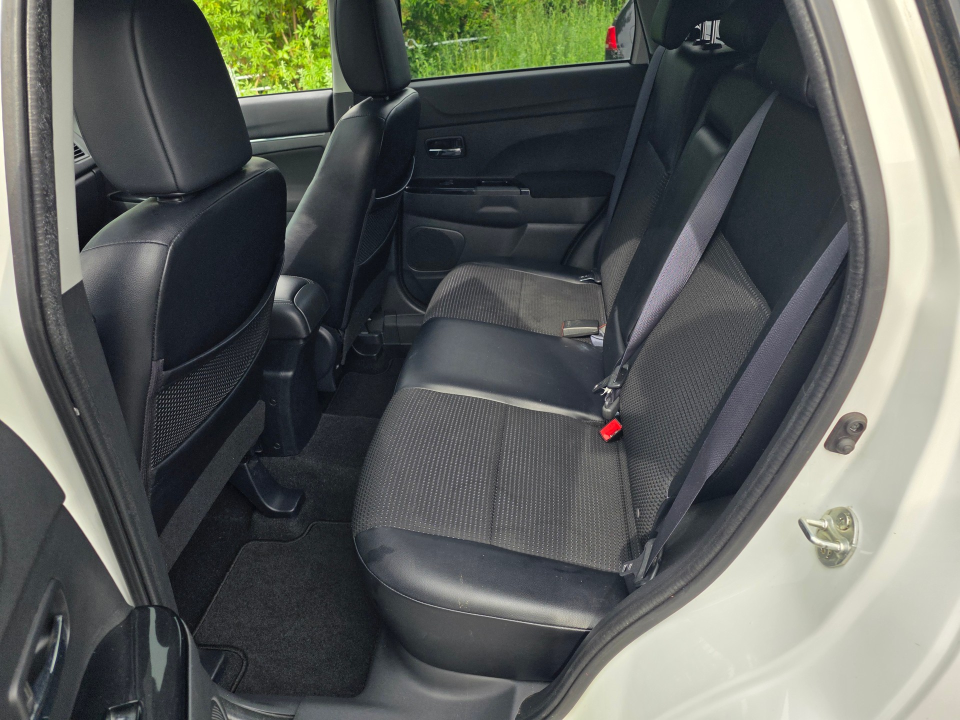 CITROEN C4 Aircross 1.6 HDi Exclusive 4WD-image-10