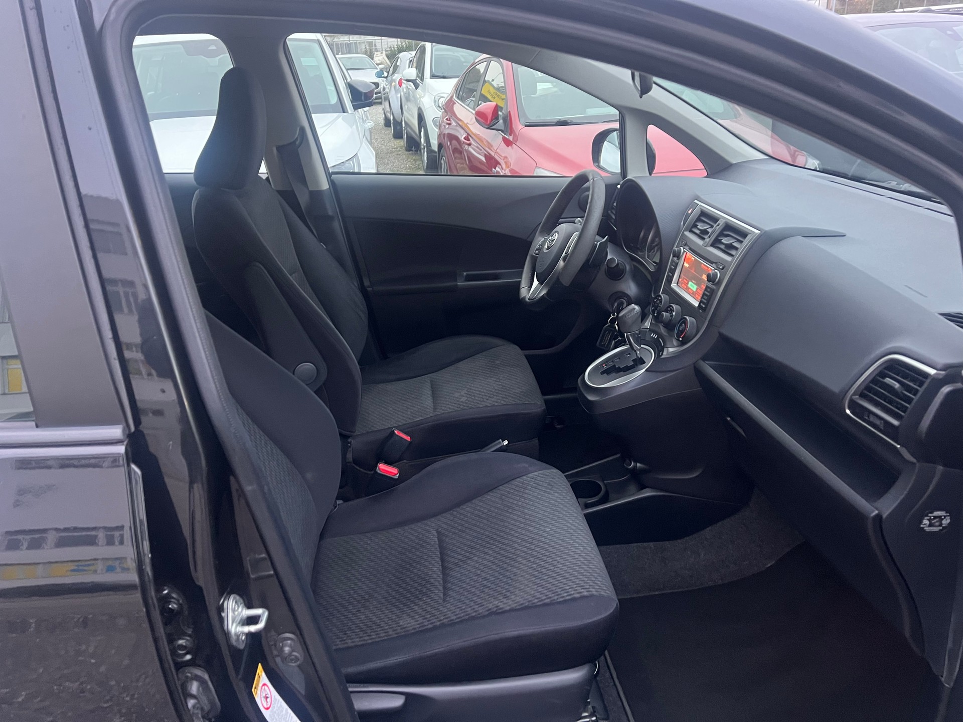 TOYOTA Verso-S 1.33 Linea Luna Multidrive S-image-13