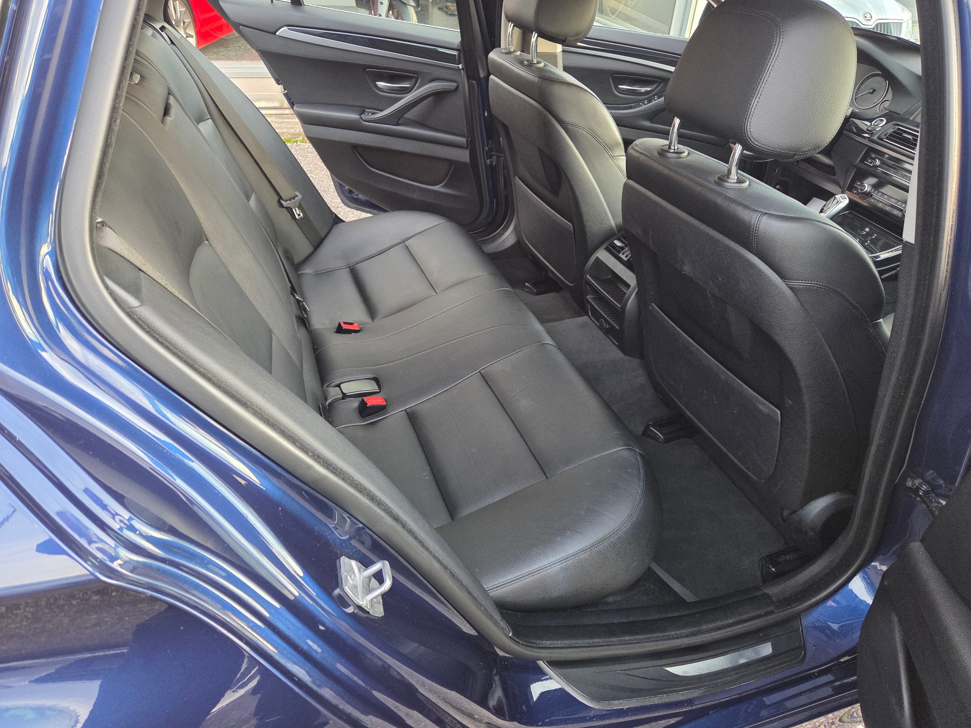 BMW 520d Touring xDrive Steptronic-image-13