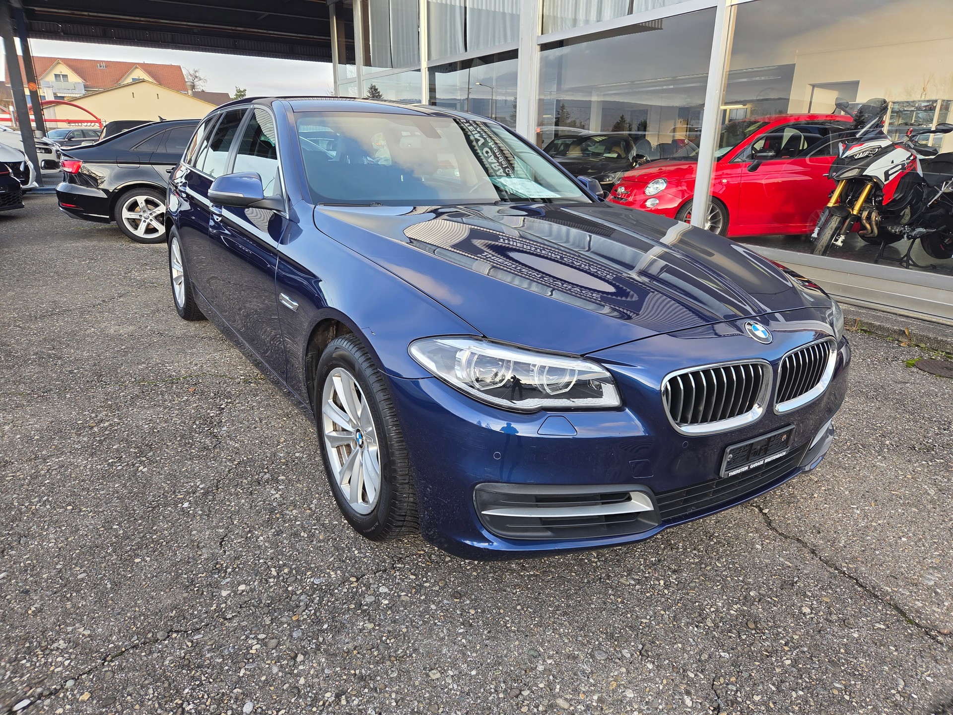 BMW 520d Touring xDrive Steptronic-image-1