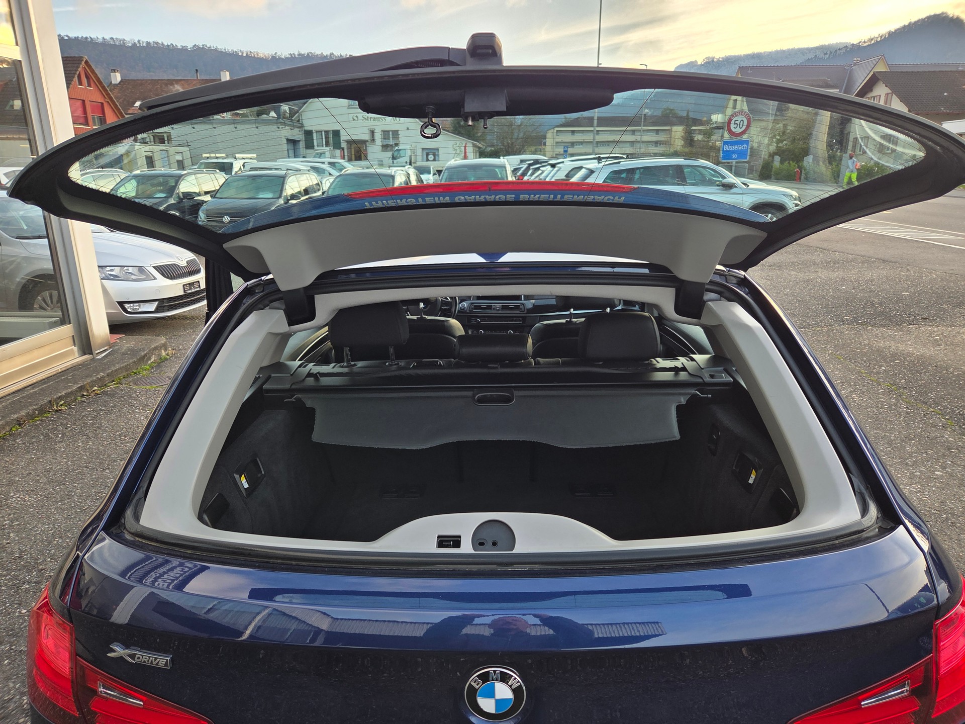 BMW 520d Touring xDrive Steptronic-image-15