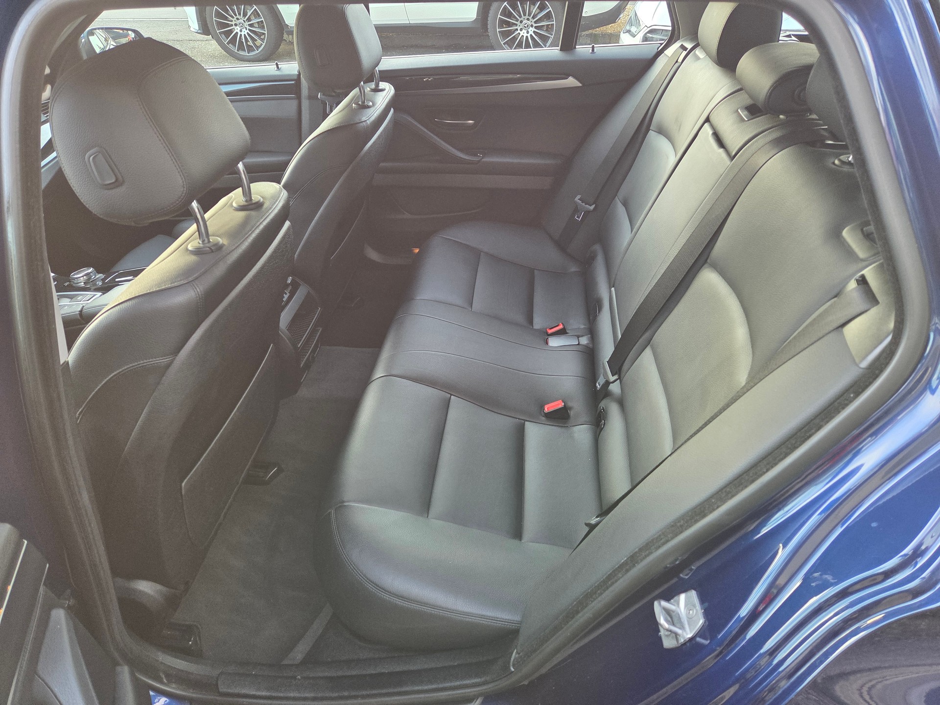 BMW 520d Touring xDrive Steptronic-image-14