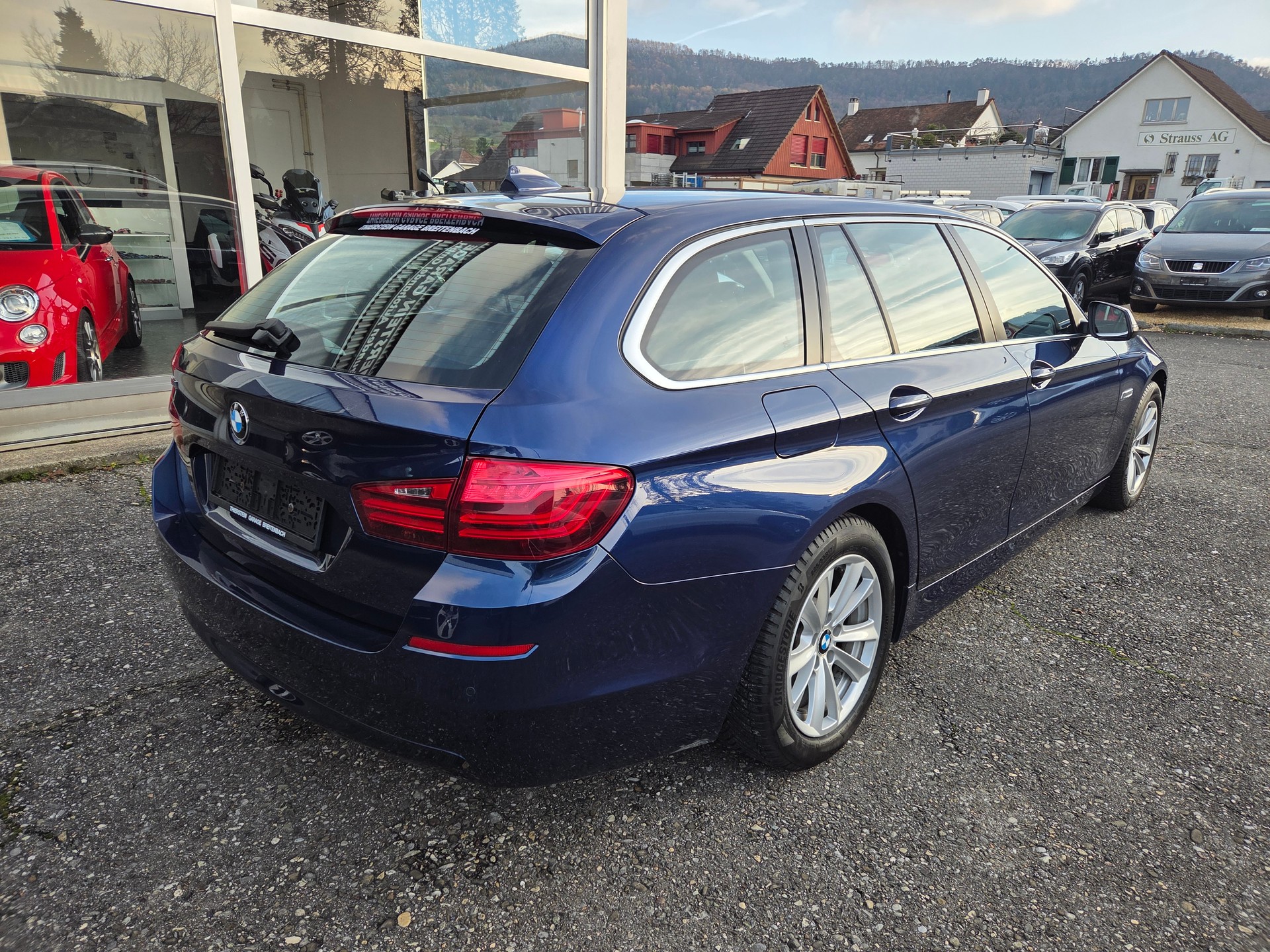 BMW 520d Touring xDrive Steptronic-image-8