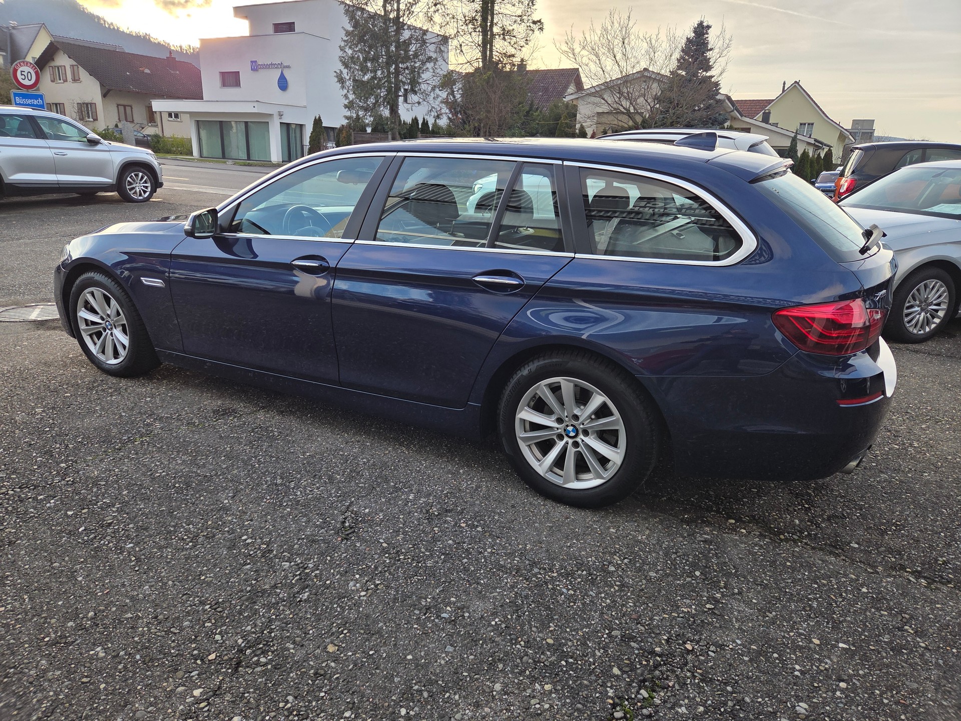 BMW 520d Touring xDrive Steptronic-image-5