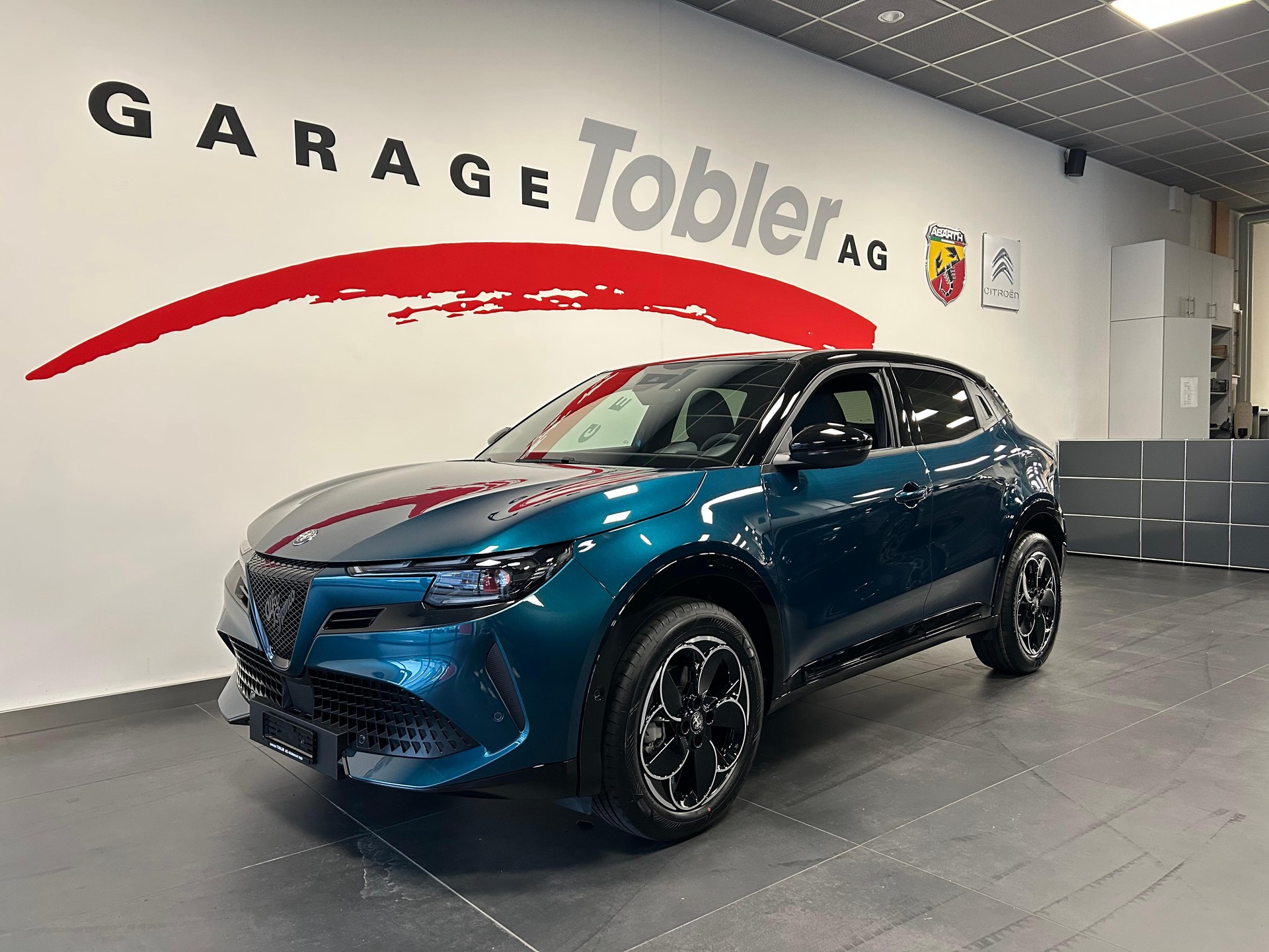 ALFA ROMEO Junior 1.2 Ibrida Q4-image-0