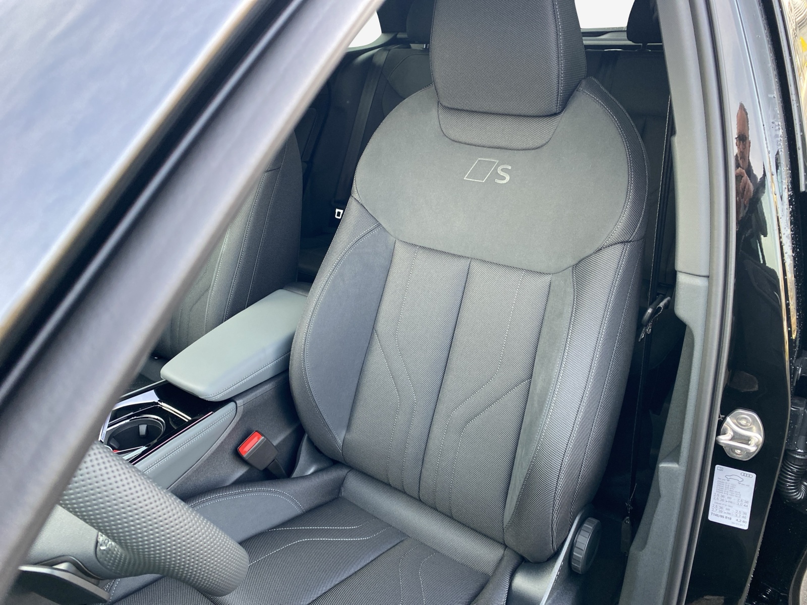 AUDI Q3 SUV 110 kW TFSI S tronic-image-7