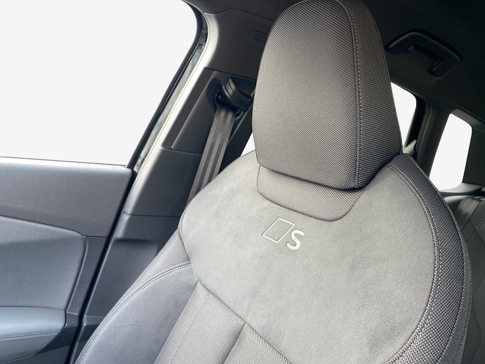 AUDI Q3 SUV 110 kW TFSI S tronic-image-15
