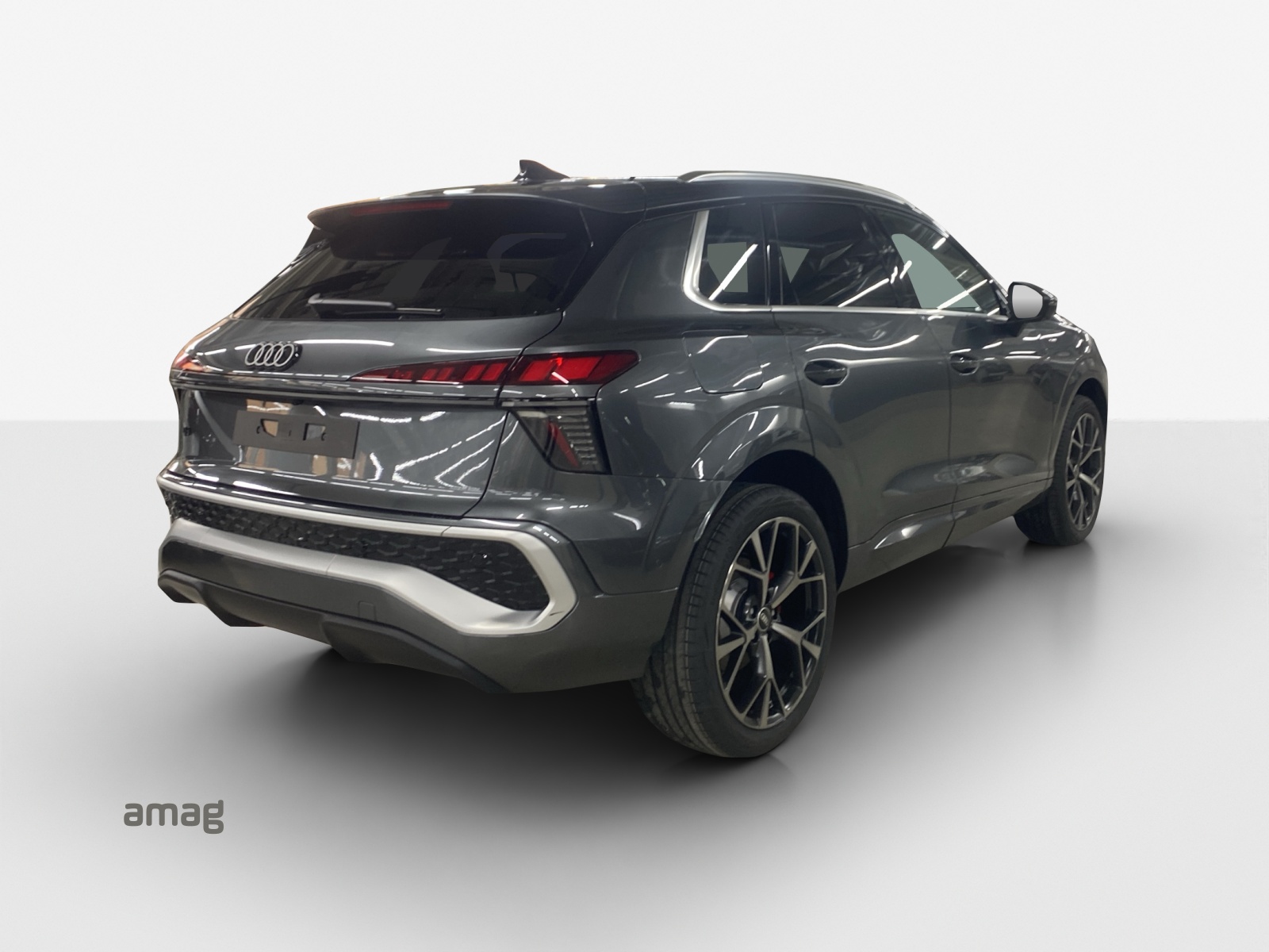 AUDI Q3 SUV 110 kW TFSI S tronic-image-4