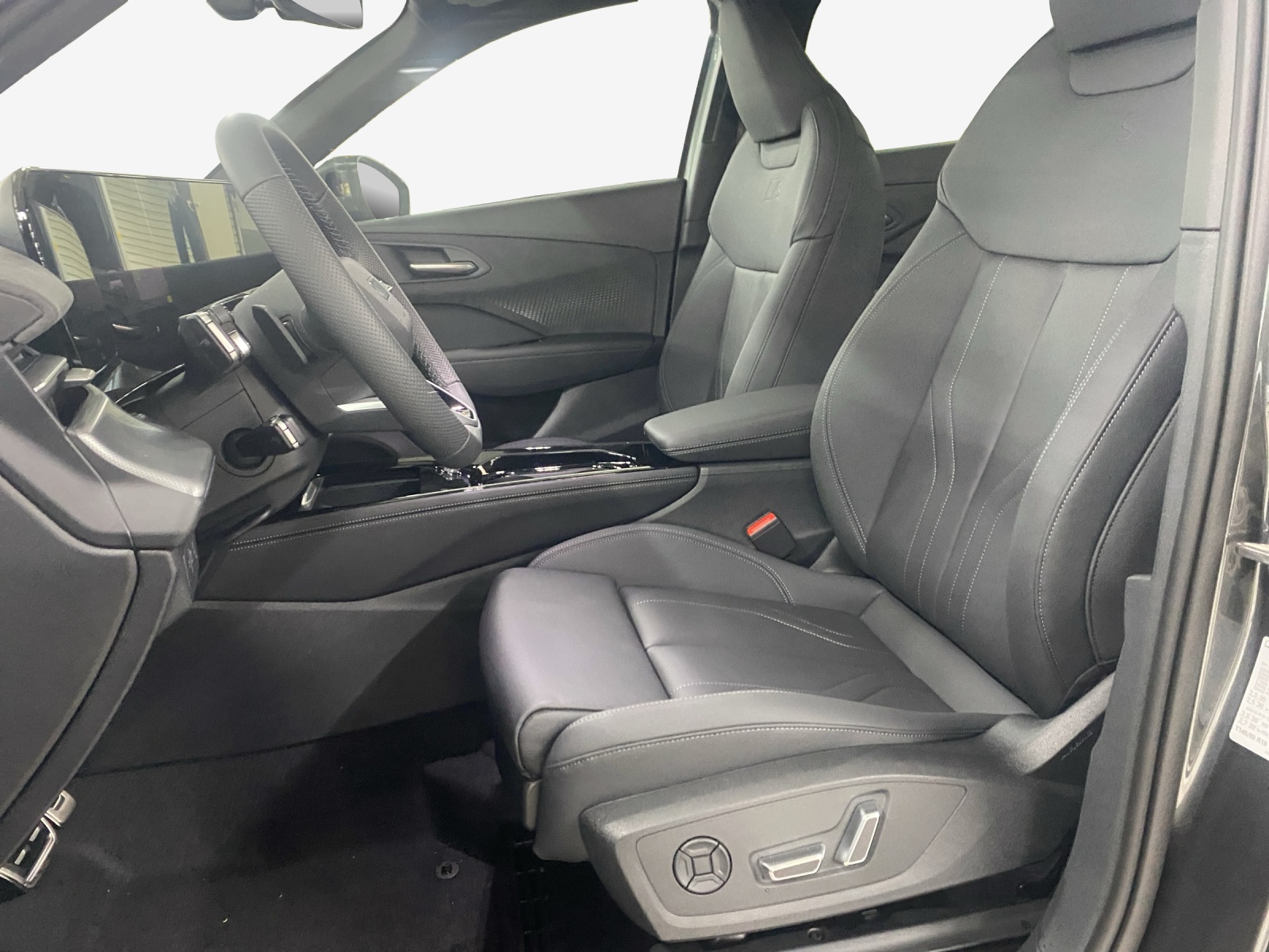 AUDI Q3 SUV 110 kW TFSI S tronic-image-7
