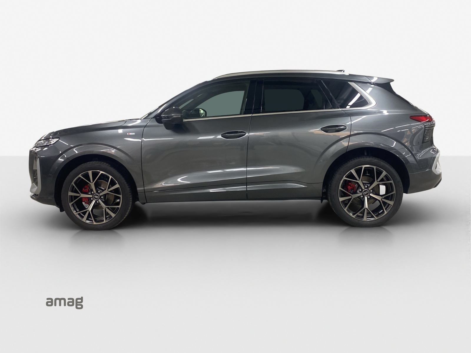 AUDI Q3 SUV 110 kW TFSI S tronic-image-1