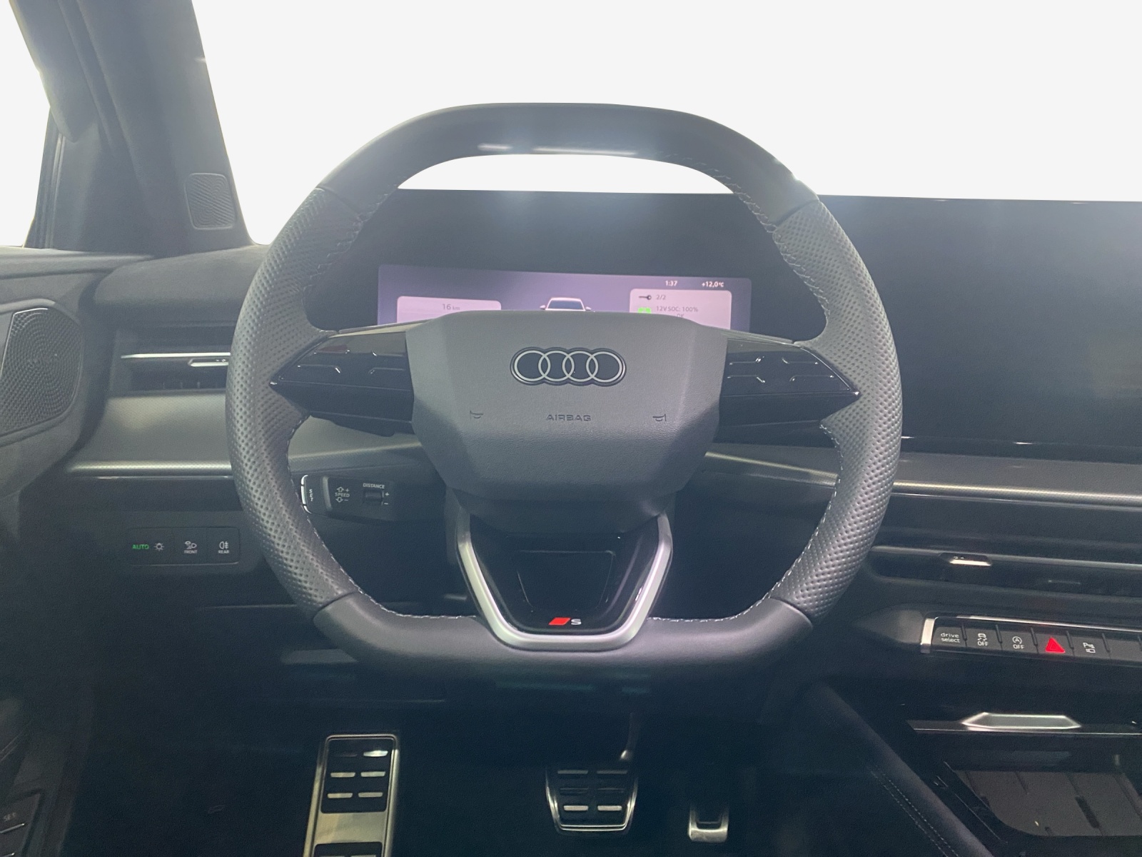 AUDI Q3 SUV 110 kW TFSI S tronic-image-9