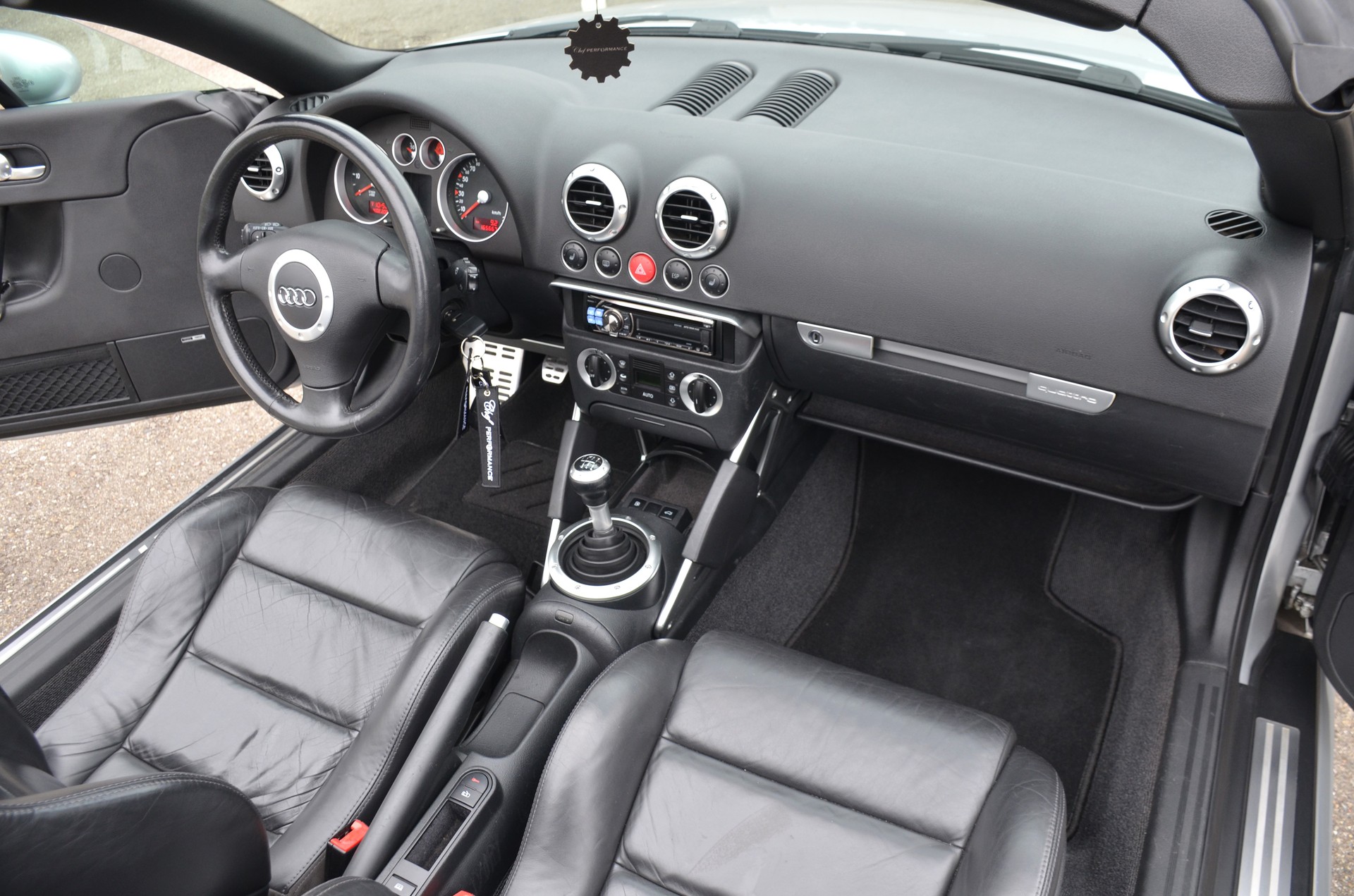 AUDI TT Roadster 1.8 T quattro-image-15