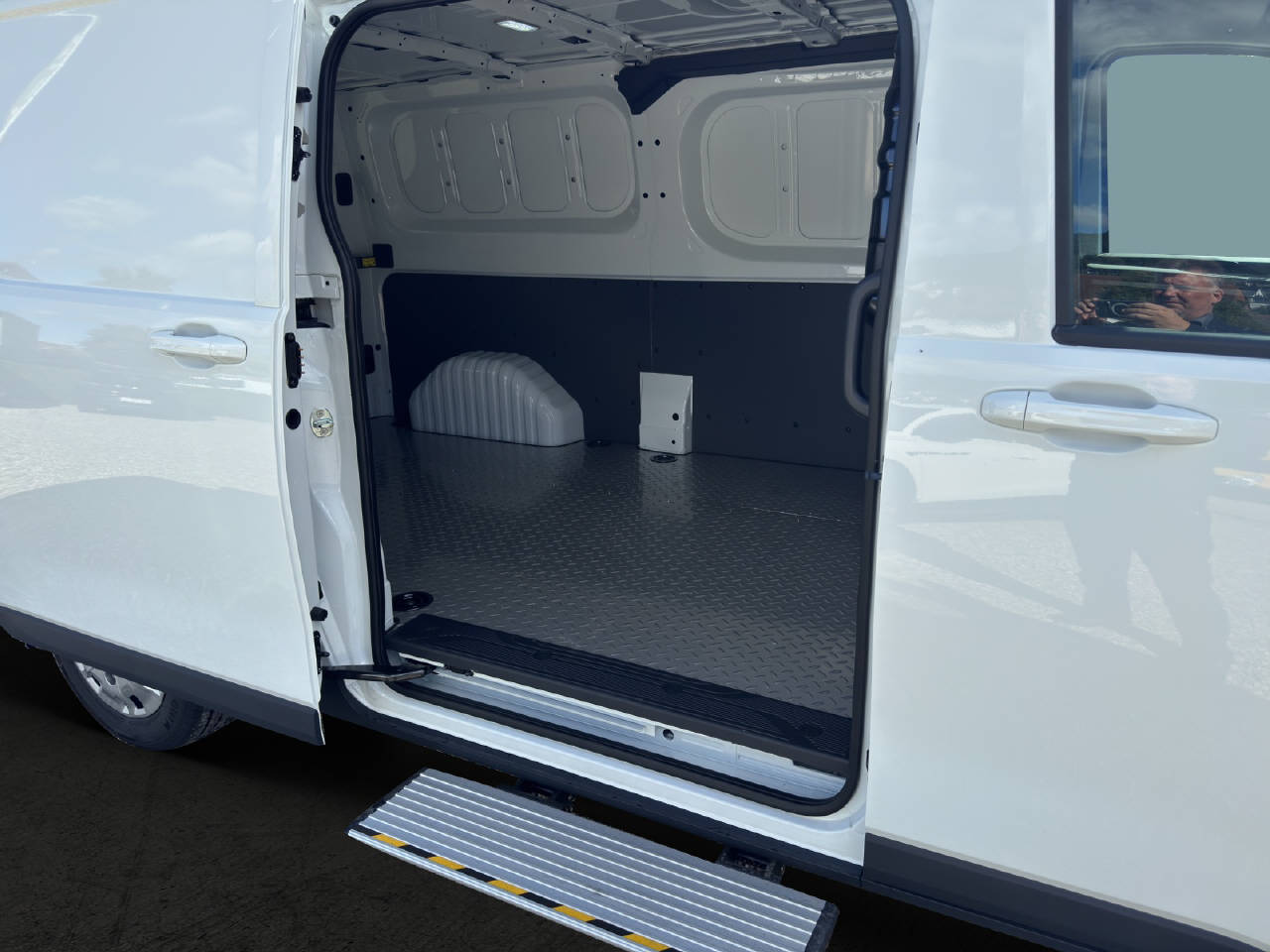 MAXUS Deliver 7 Kaw. L2H1 2.0 TD Base-image-7