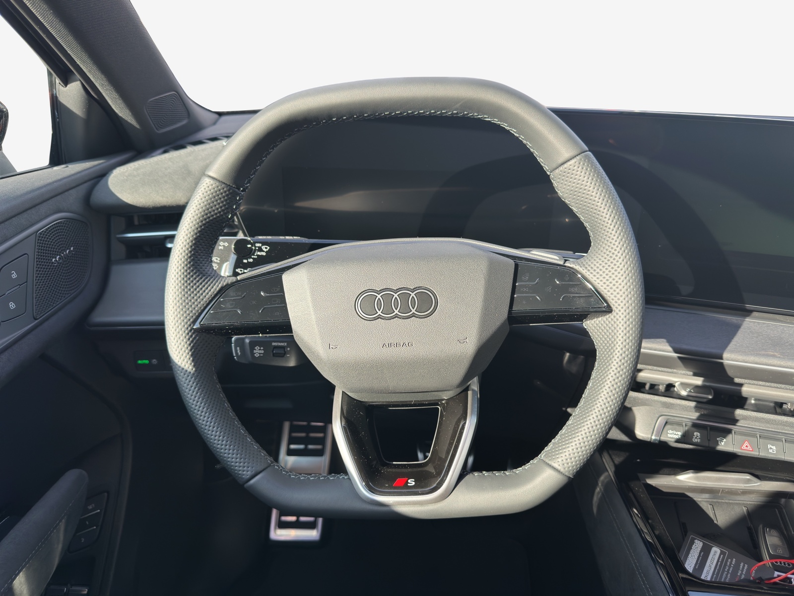 AUDI Q3 Sportback e-hybrid 200 kW S tronig-image-9