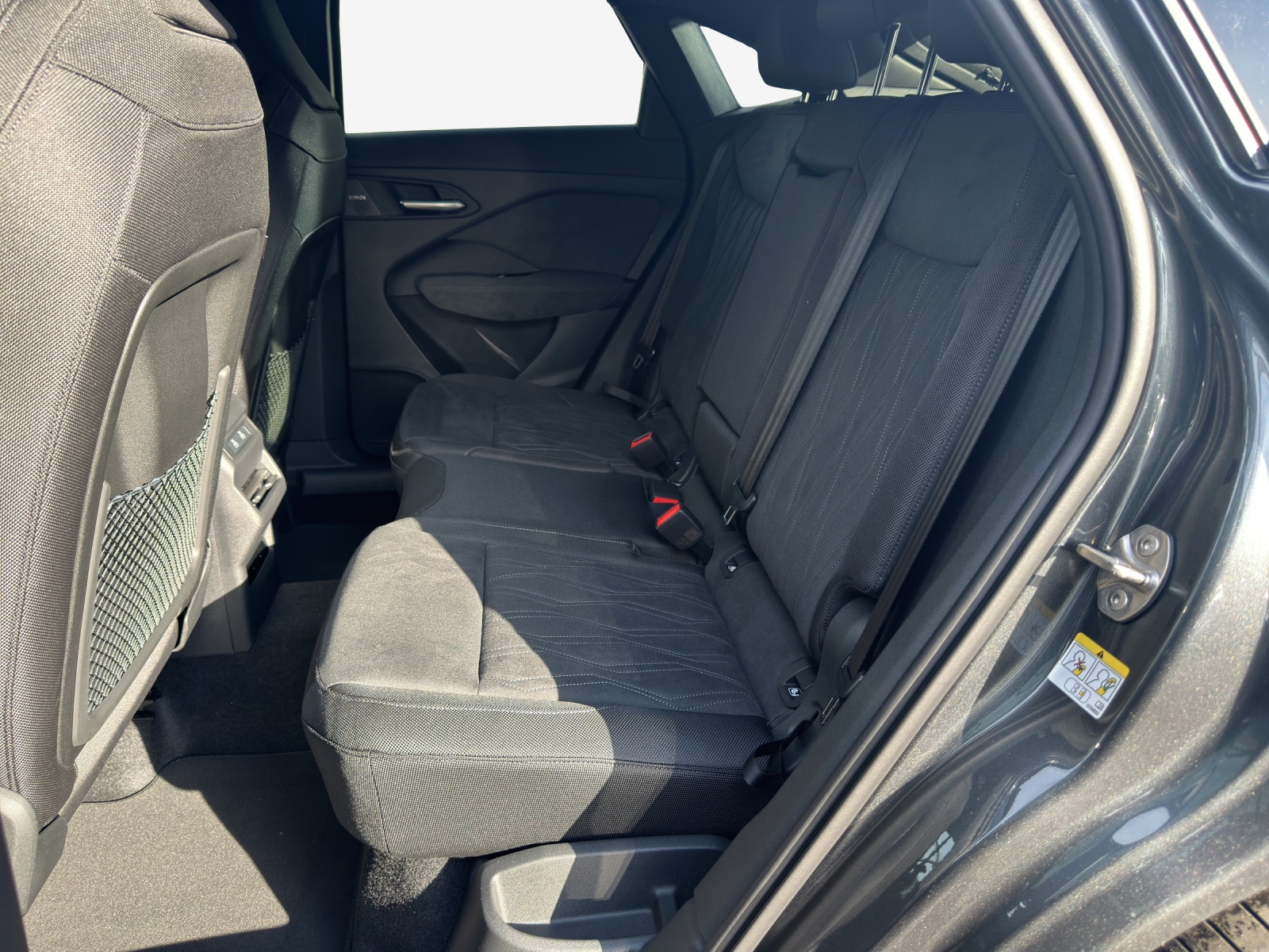 AUDI Q3 Sportback e-hybrid 200 kW S tronig-image-11