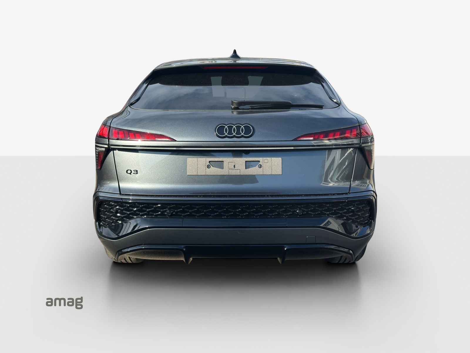 AUDI Q3 Sportback e-hybrid 200 kW S tronig-image-3