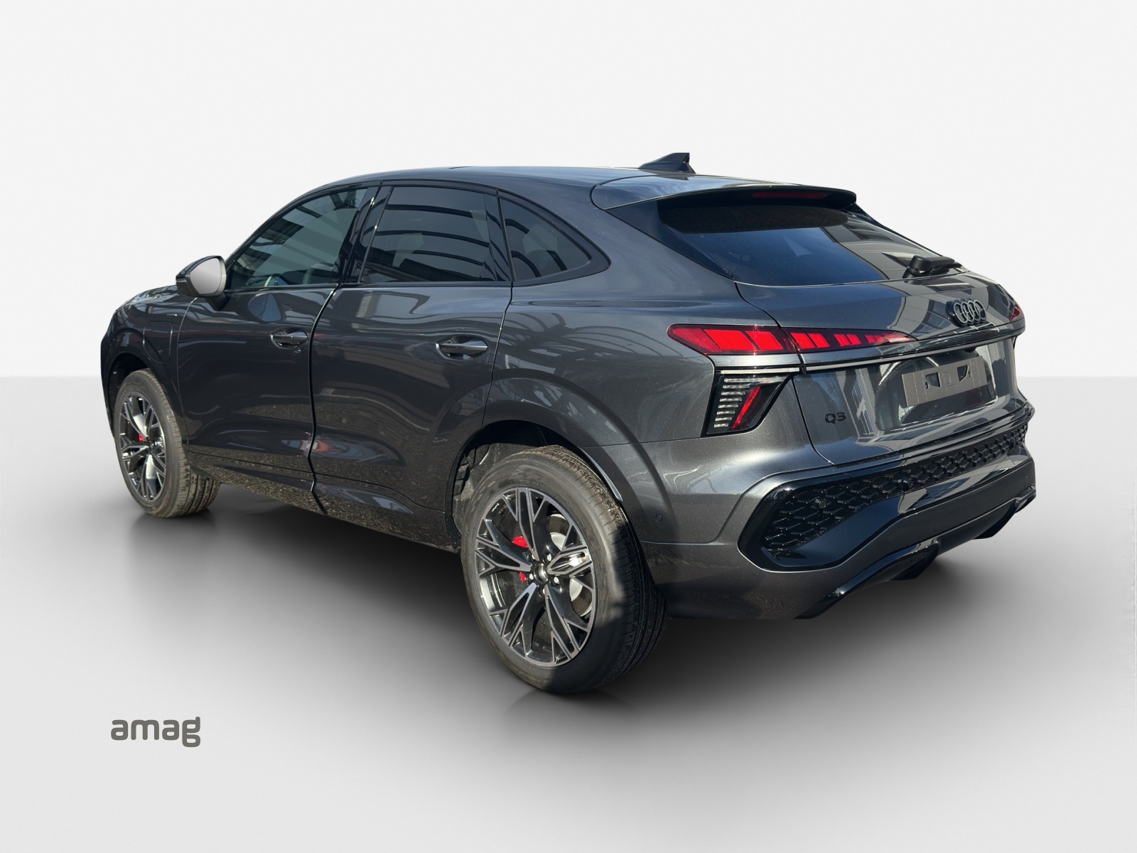 AUDI Q3 Sportback e-hybrid 200 kW S tronig-image-2