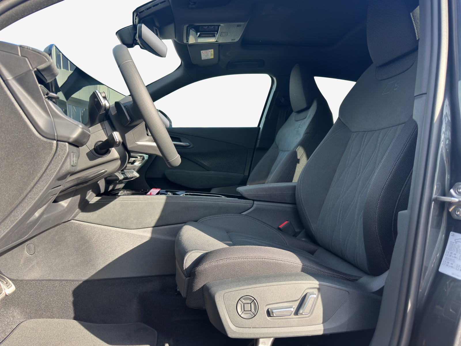 AUDI Q3 Sportback e-hybrid 200 kW S tronig-image-7
