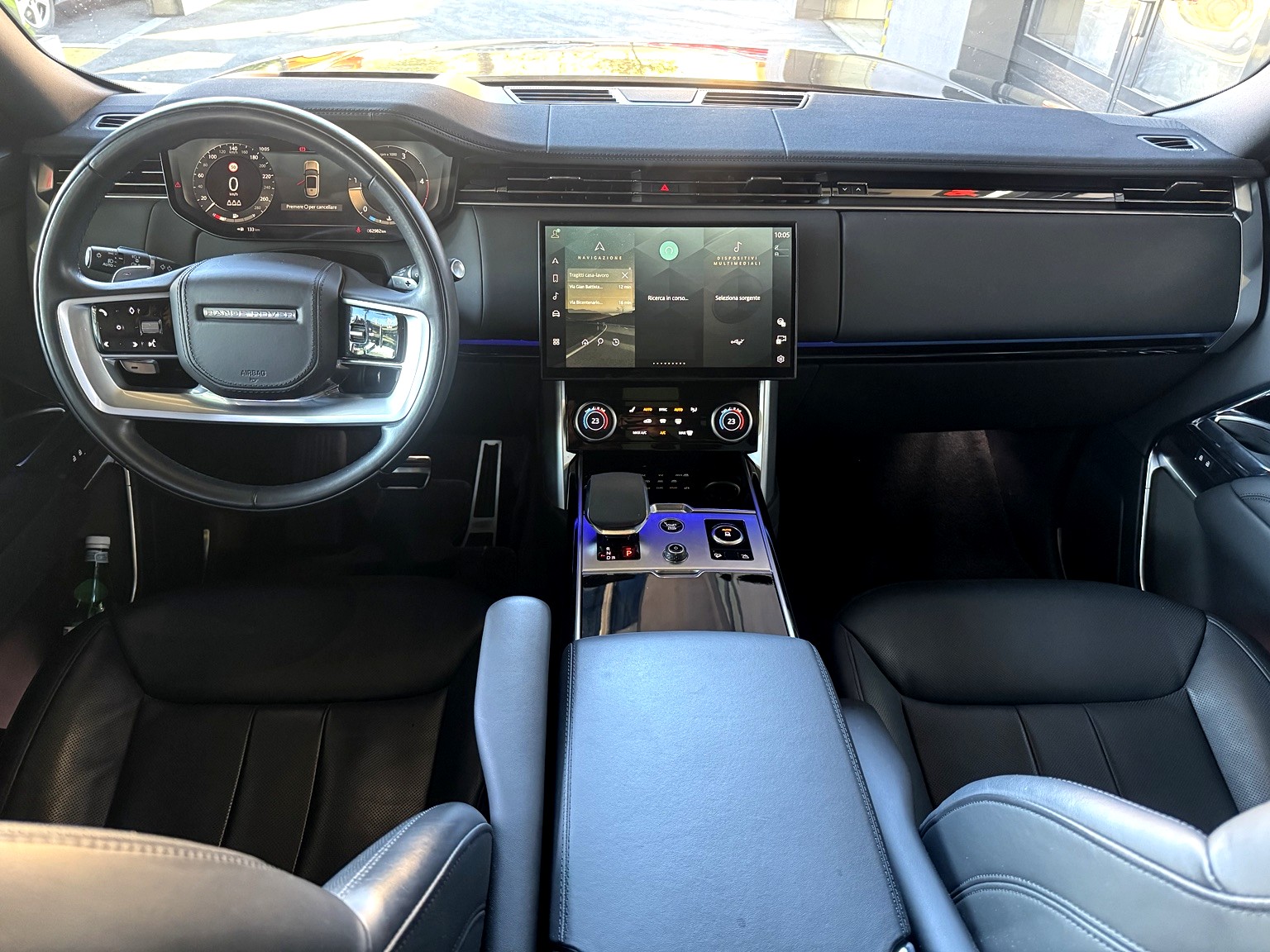 LAND ROVER Range Rover D250 3.0D I6 MHEV HSE Automatic-image-9