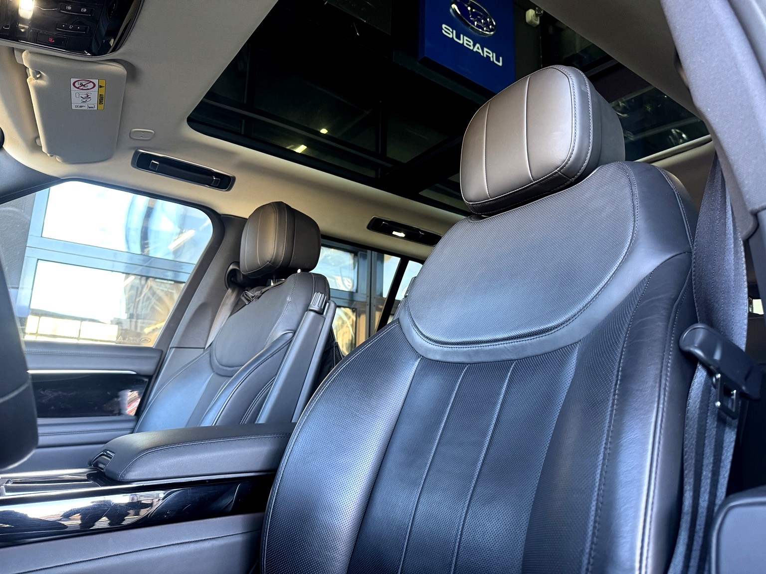 LAND ROVER Range Rover D250 3.0D I6 MHEV HSE Automatic-image-11