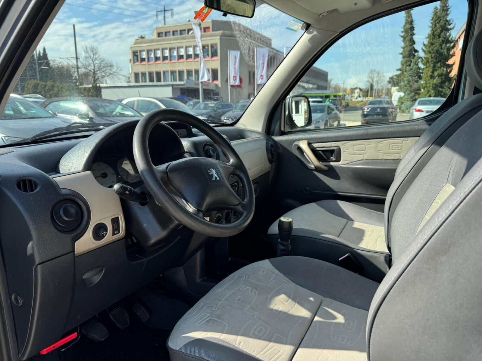 PEUGEOT Partner 1.4 XR-image-9