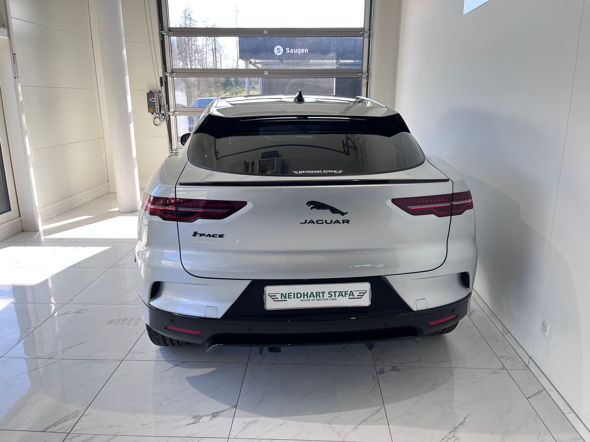 JAGUAR I-Pace EV400 HSE AWD-image-3