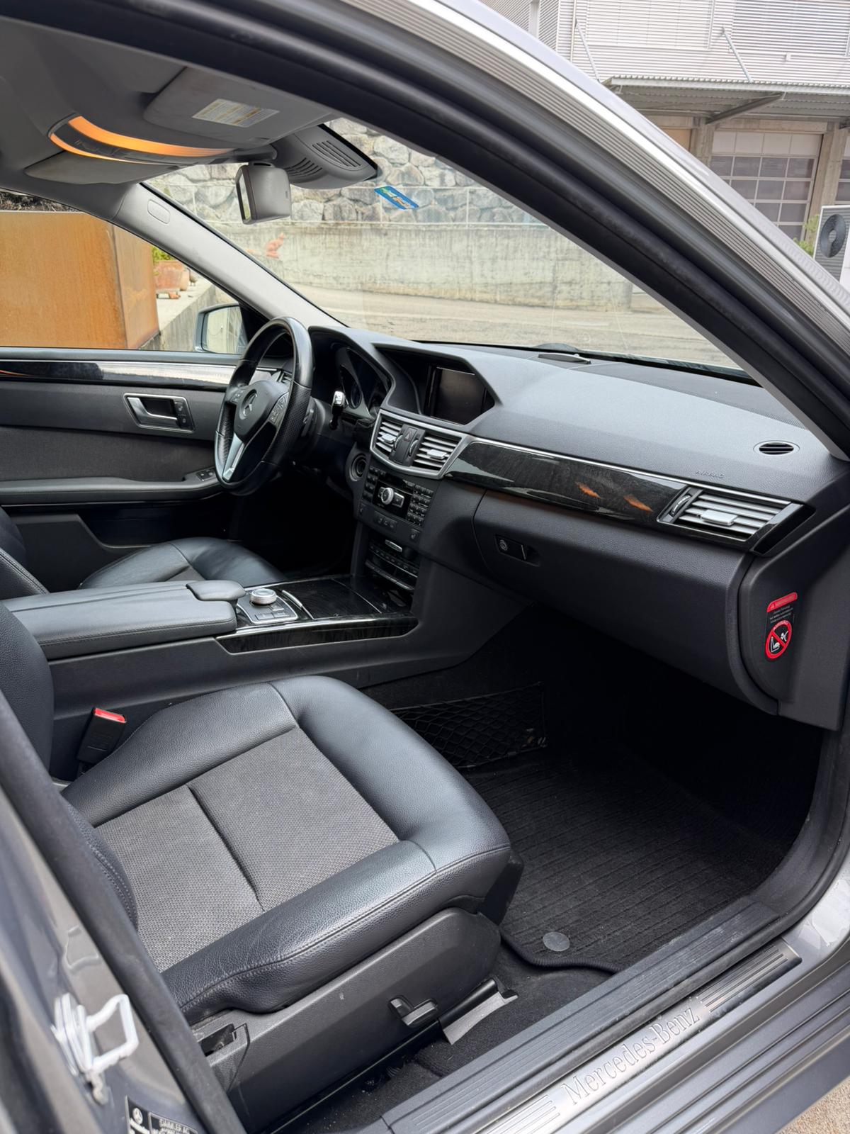 MERCEDES-BENZ E 350 CGI BlueEff. Avantgarde 4Matic 7G-Tronic-image-8
