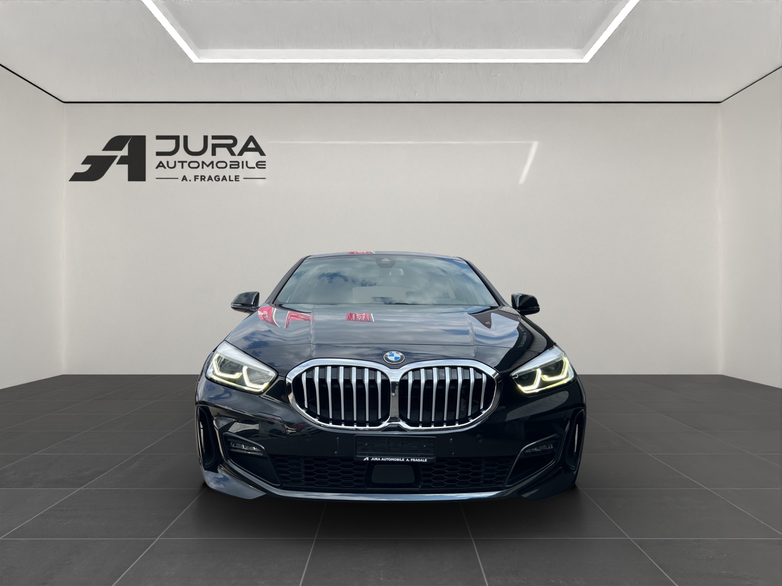 BMW 118i M-Sport-image-2