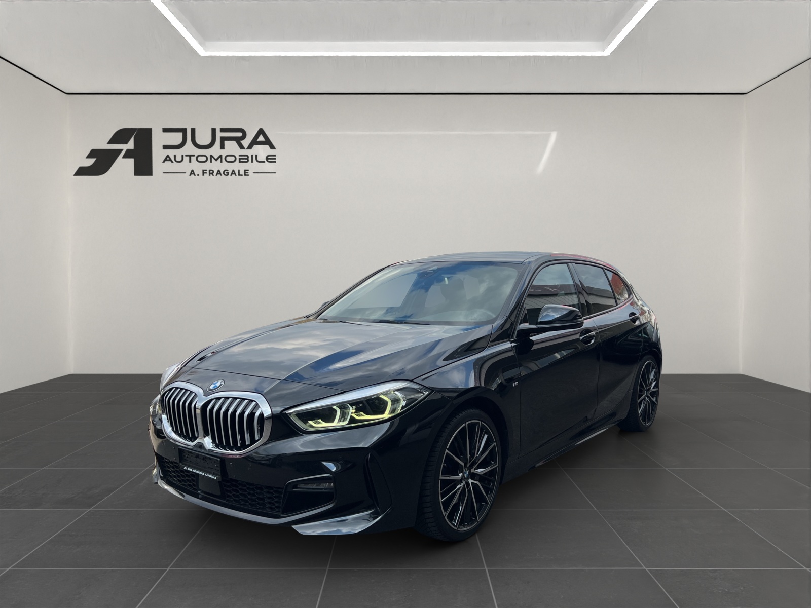 BMW 118i M-Sport-image-1