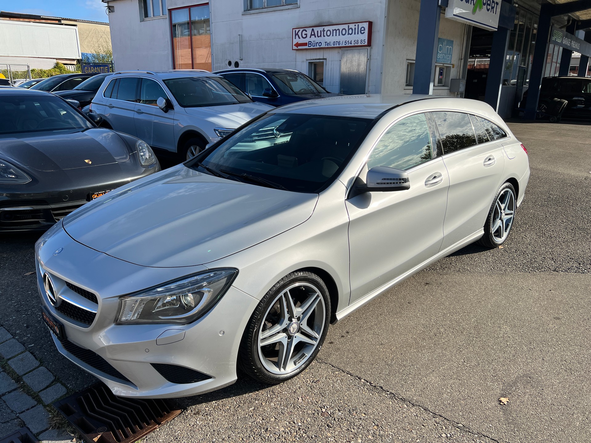 MERCEDES-BENZ CLA Shooting Brake 180 AMG Line 7G-DCT-image-0